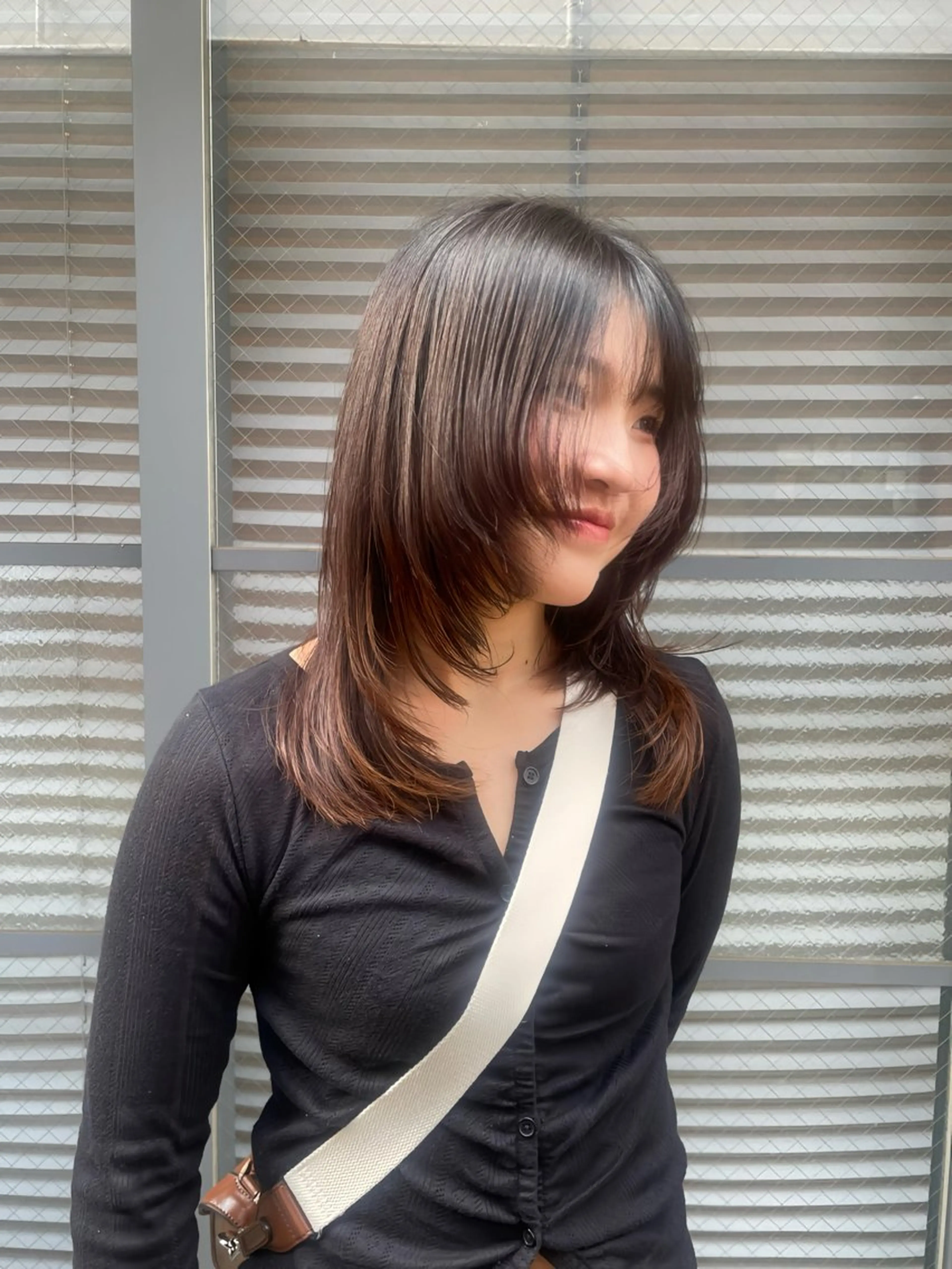 セミロング レイヤーカット カット 🪸暖色艶カラー/ shiori🫧のヘアスタイル