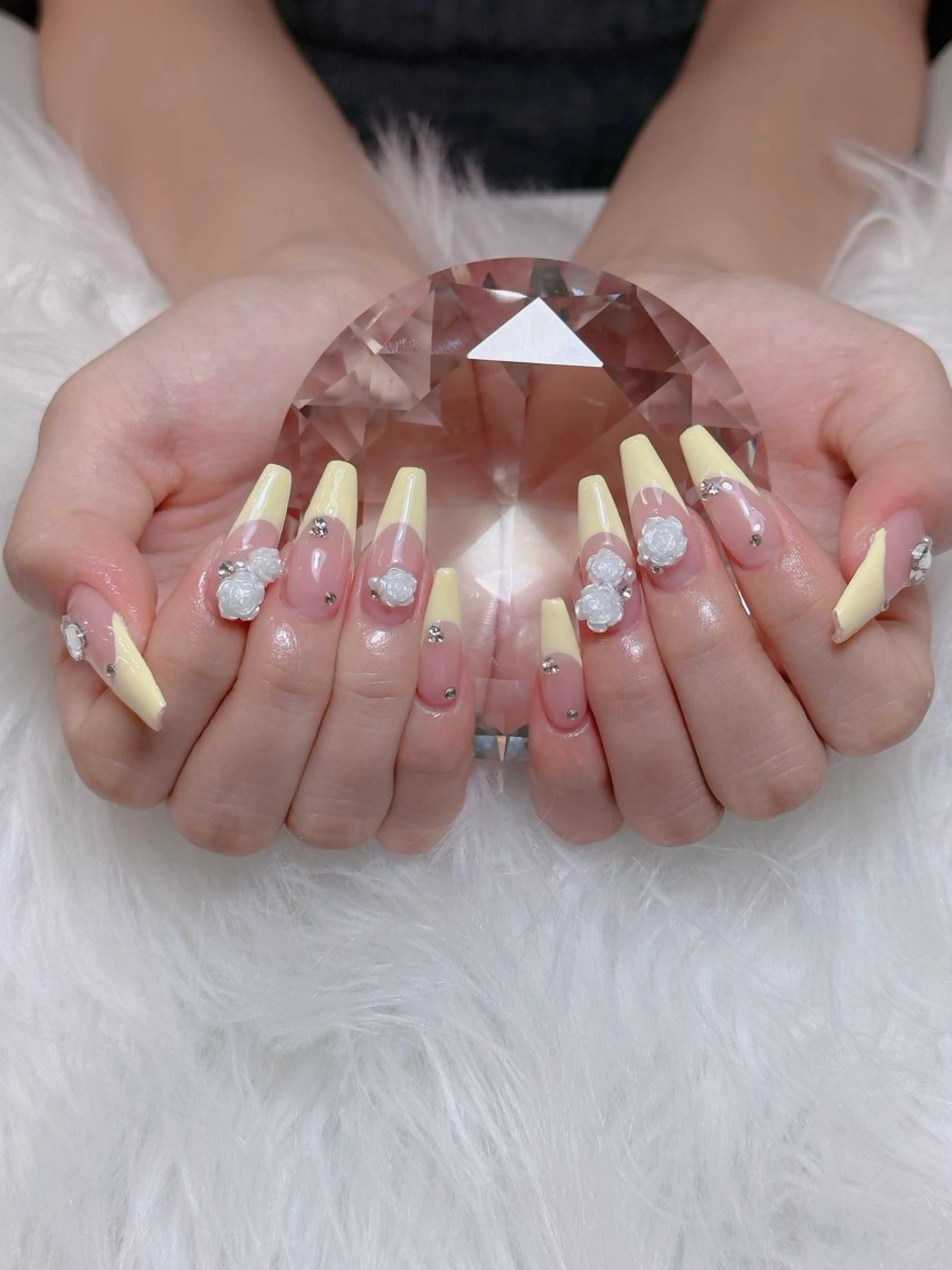 ネイル オーロラネイル チークネイル フットネイル フレンチネイル 韓国ネイル ハンドネイル Lumi Nail 新大久保3‘のネイルデザイン