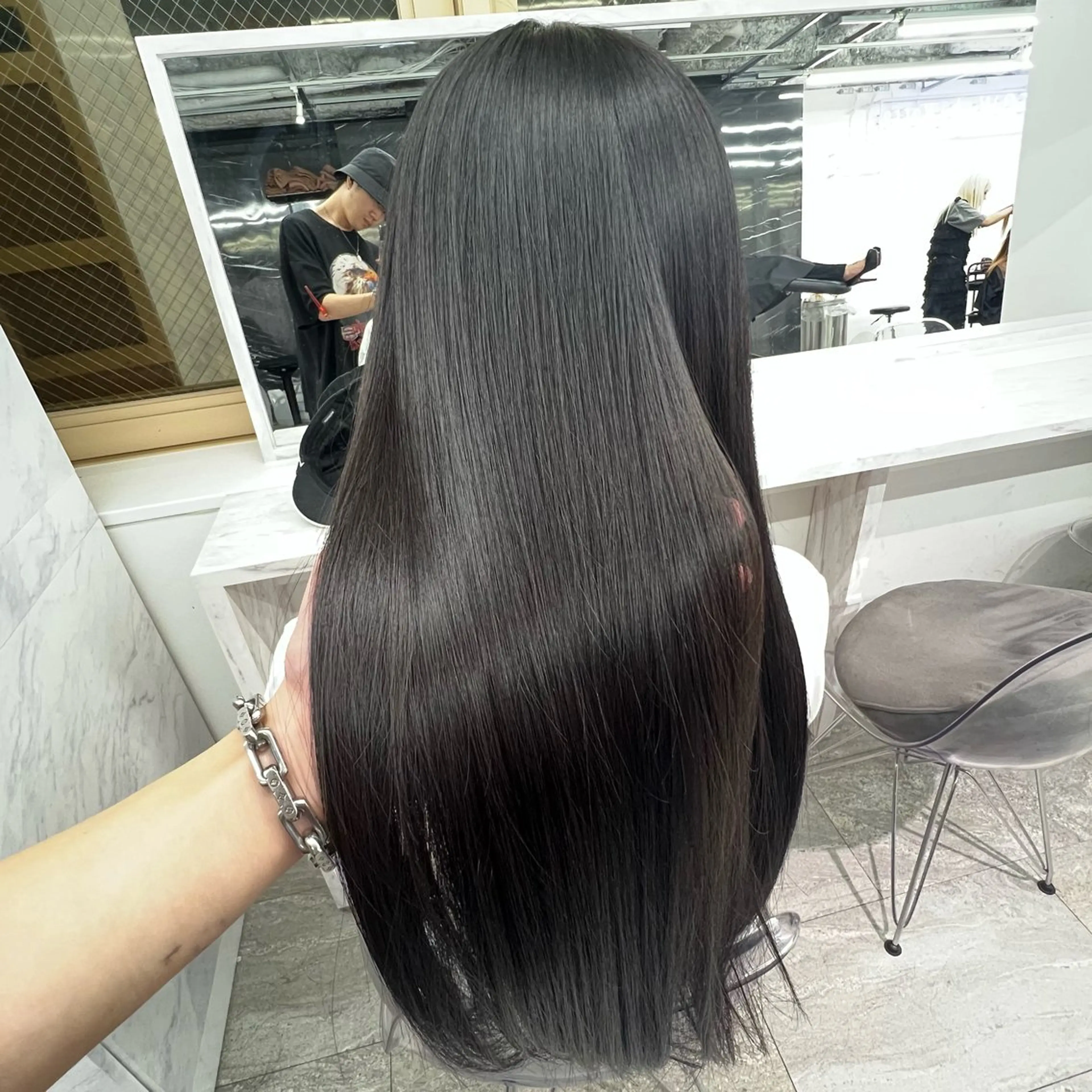 【✨人気の髪質改善✨】️ケラチントリートメント💁🏼‍♀️艶出しとボリュームを抑えるために✨の写真