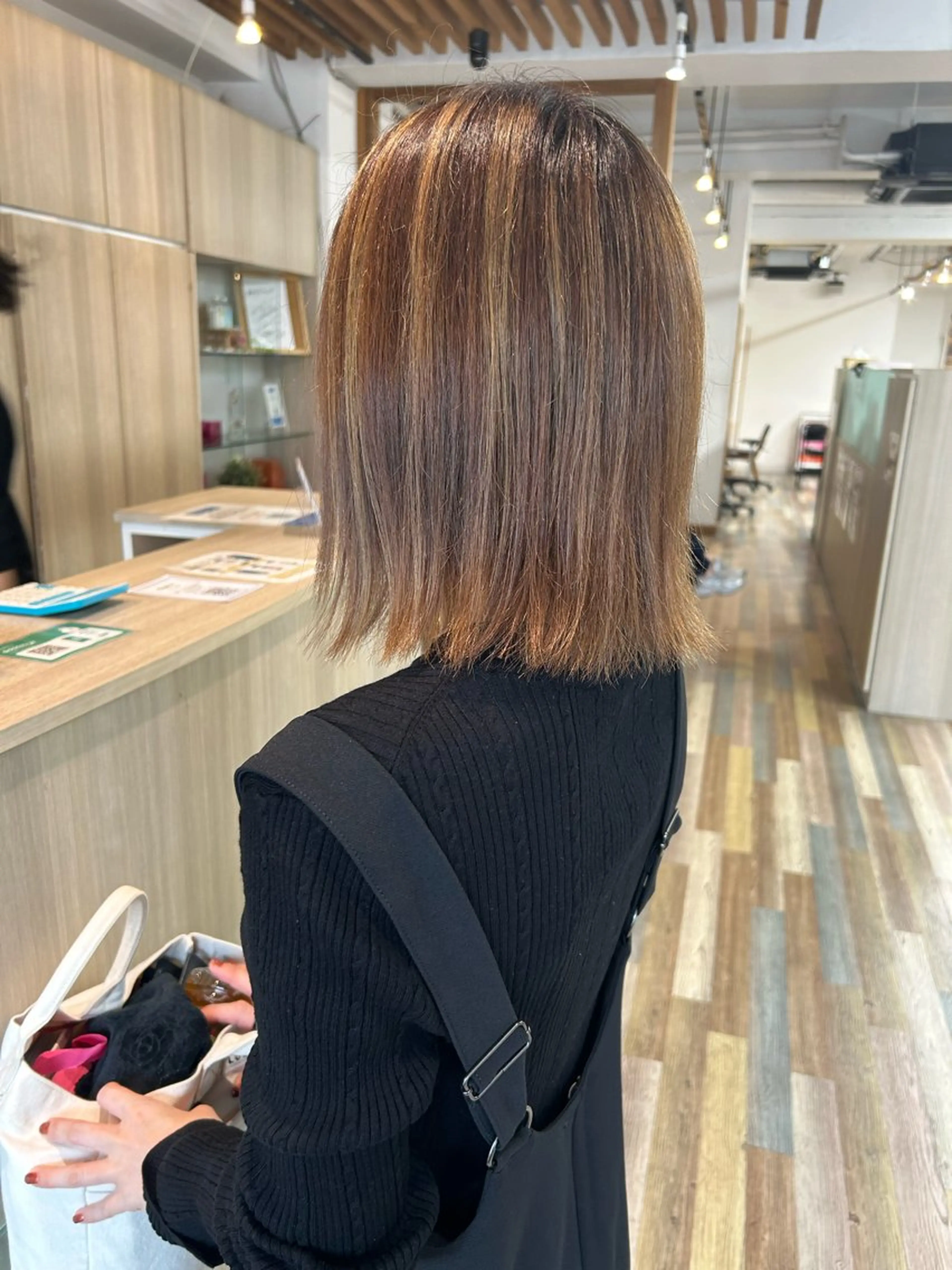 ミディアム カラー ブリーチ ケアブリーチ ダブルカラー ハイライトカラー ハイライト ヘアカラー トリートメント 志賀　輝/ハイライト /縮毛矯正/髪質改善のヘアスタイル