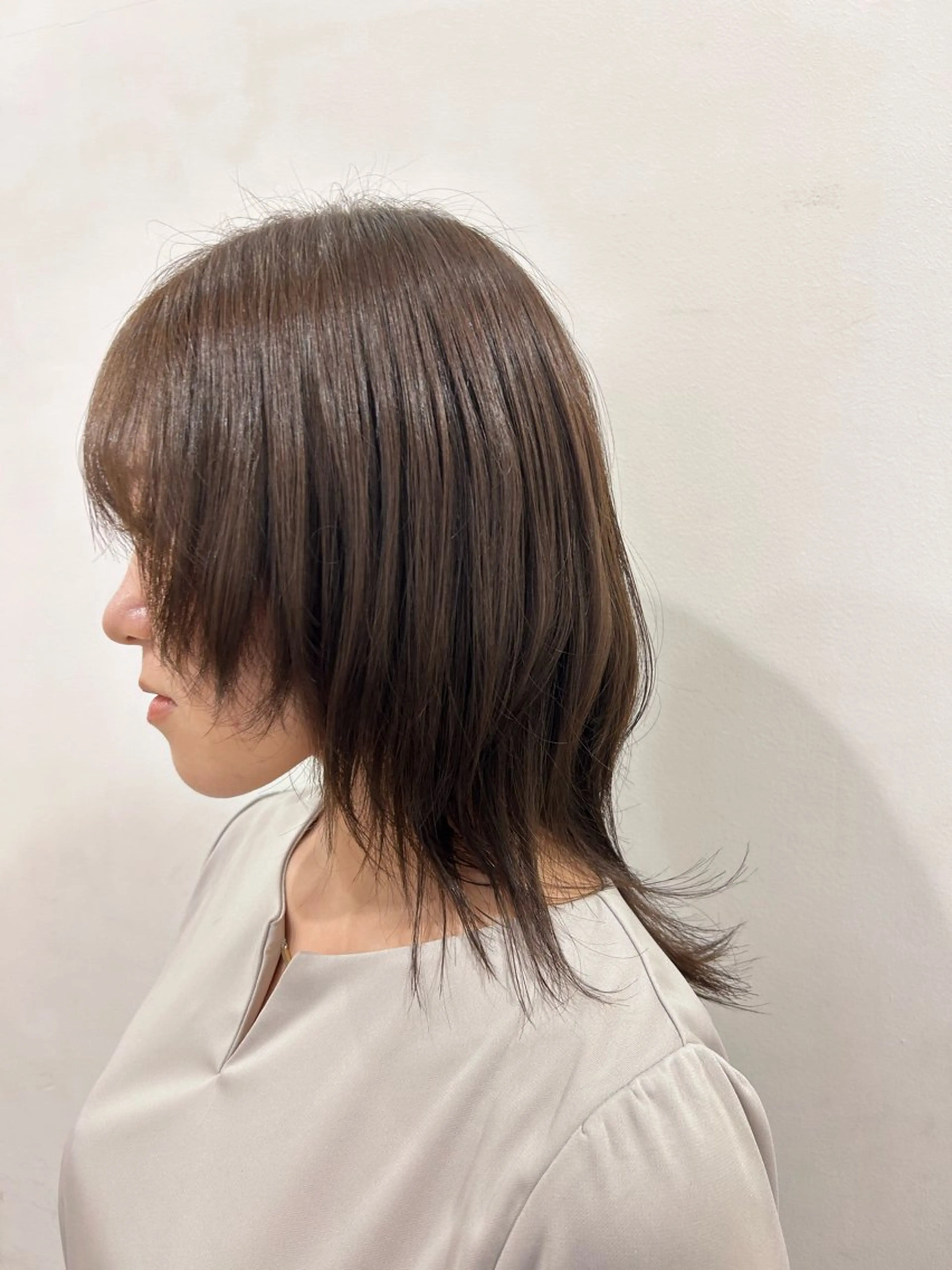 セミロング カラー ブリーチ グレージュ ブリーチなしカラー ウルフカット カット ヘアカラー トリートメント レイヤーカット🐺 hina🩶のヘアスタイル