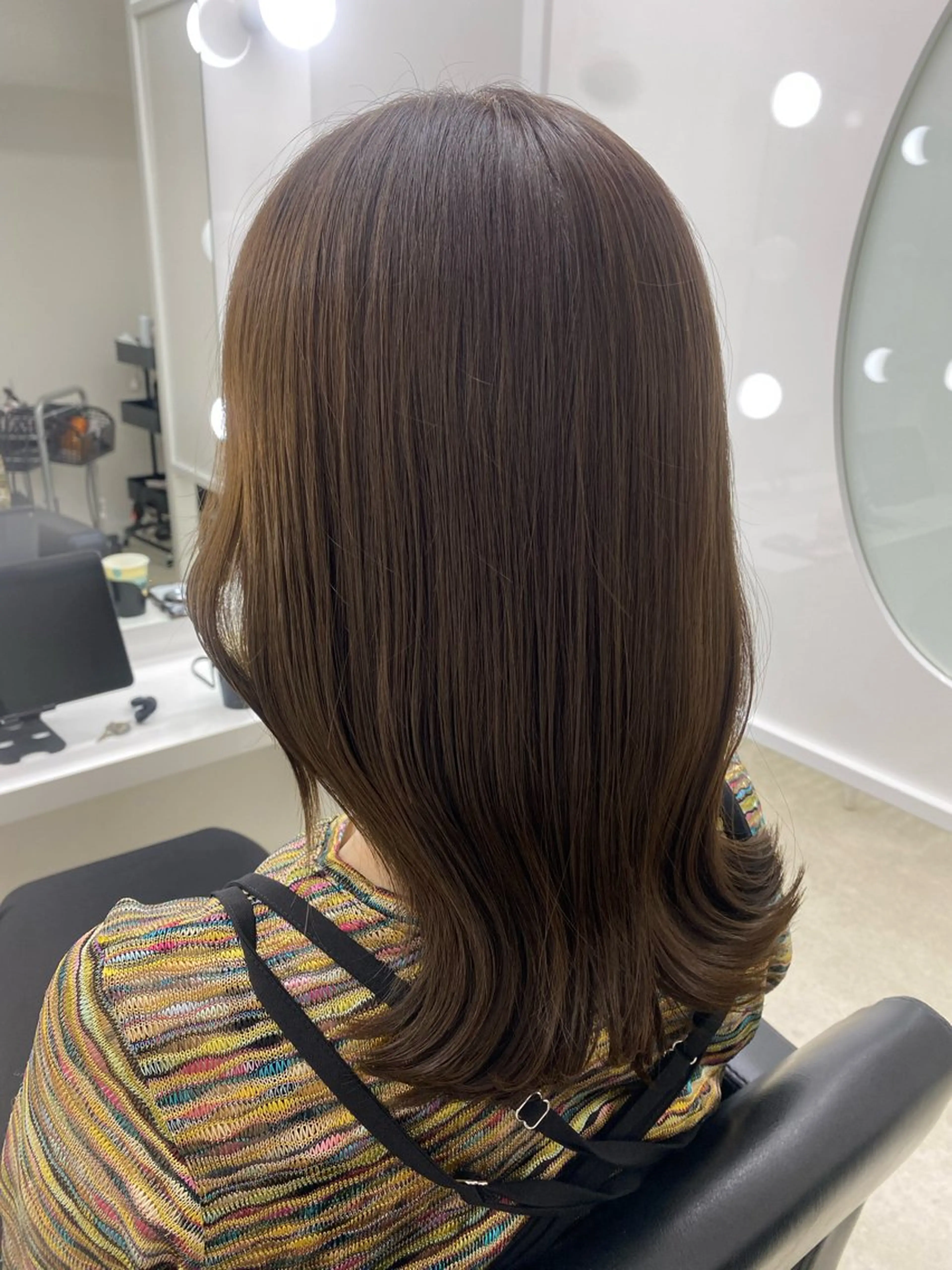 ミディアム 林 沙弥のヘアスタイル