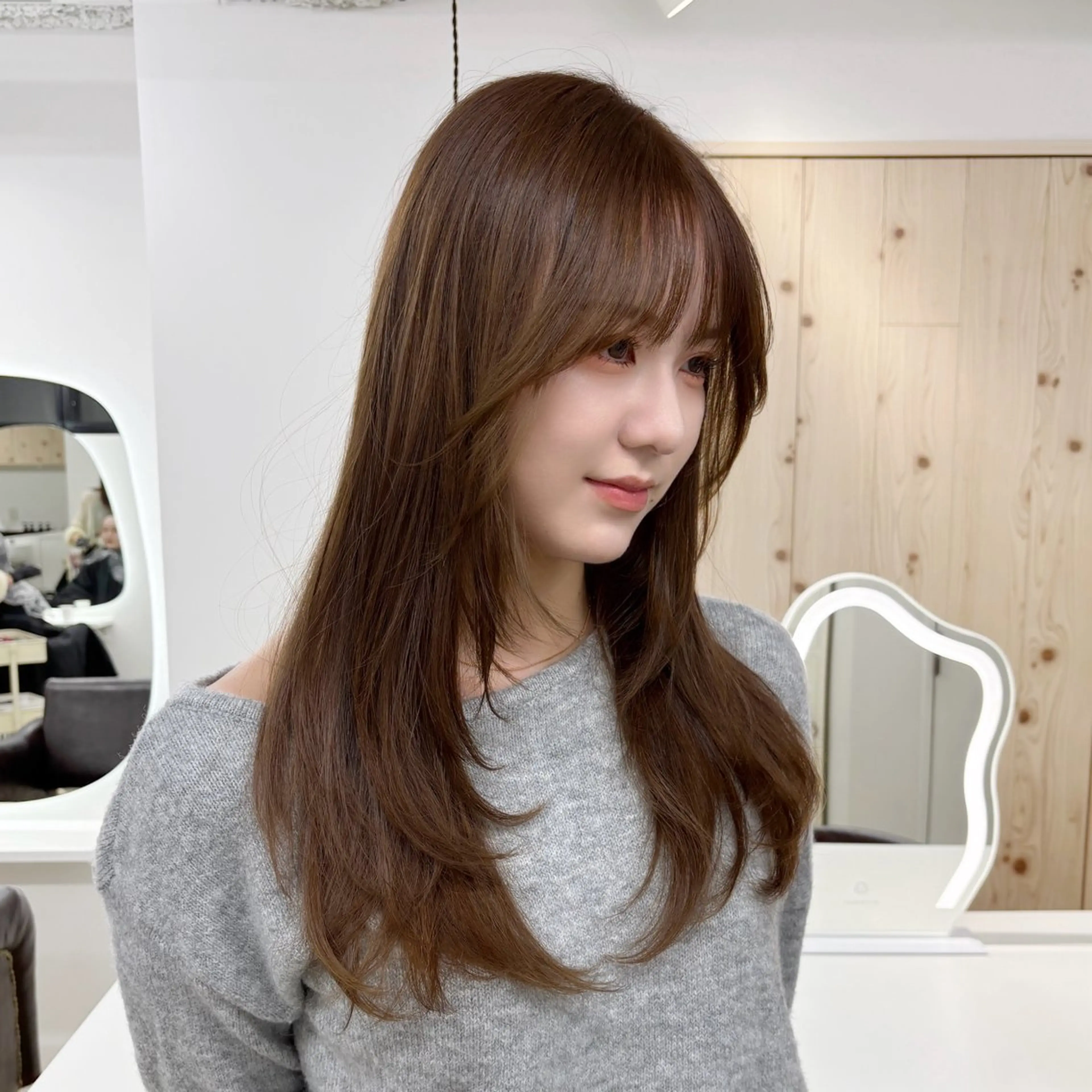 ロング カラー カット ヘアカラー トリートメント 韓国ヘア/髪質改善/ レイヤー/ブラウンのヘアスタイル