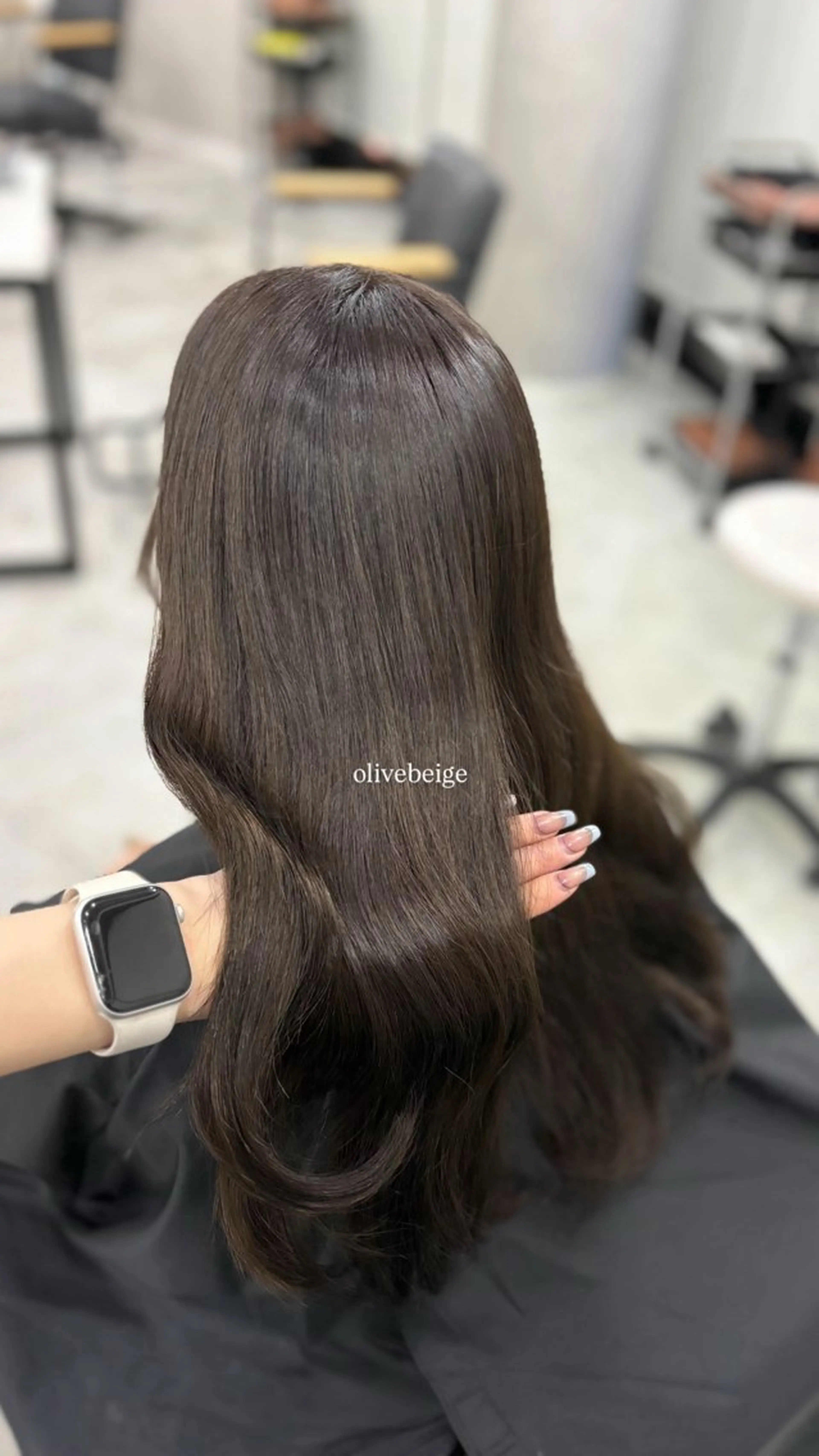 ロング Haruka /うる艶透明感カラーのヘアスタイル