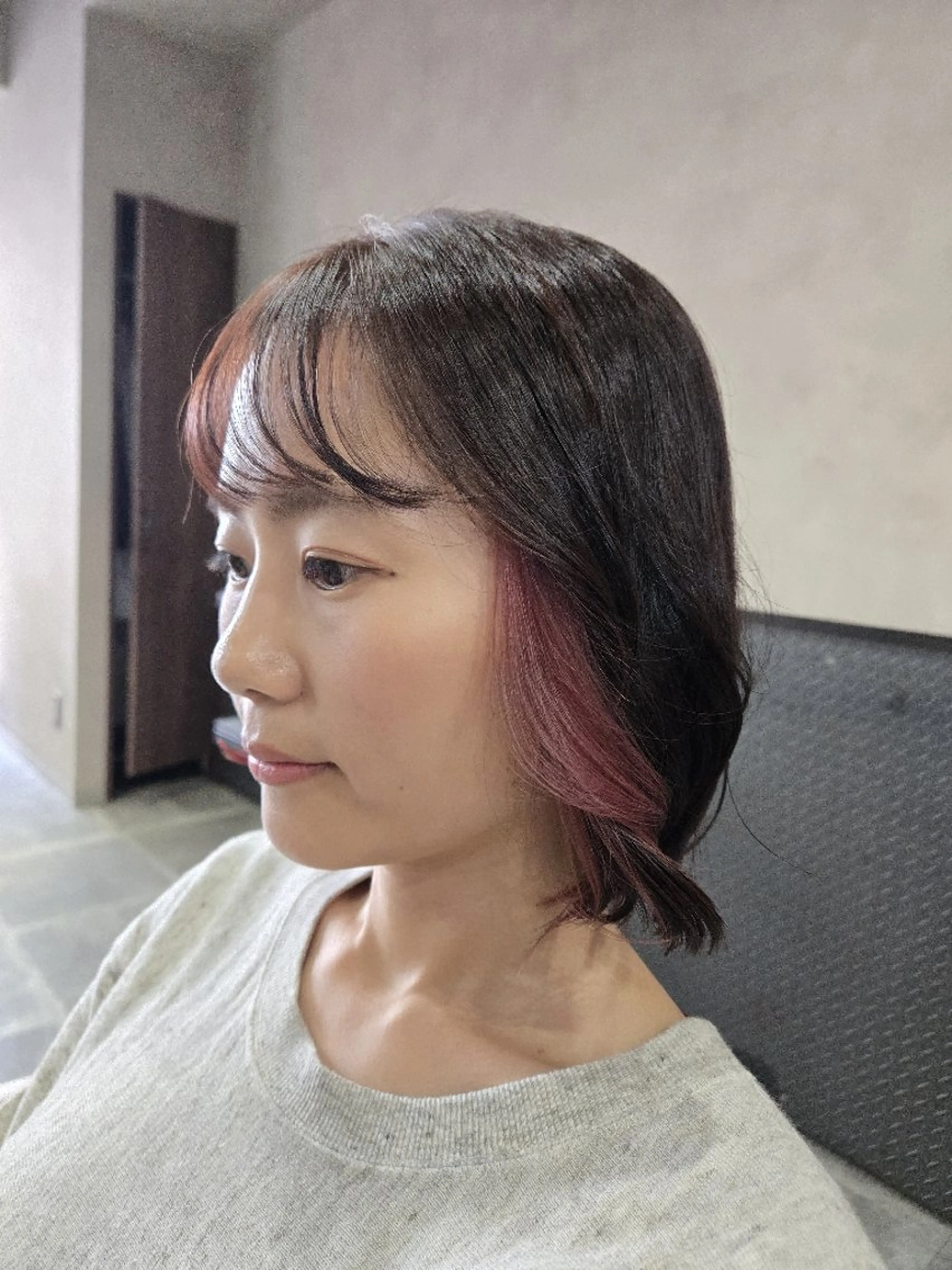 インナー(イヤリング)カラー (ブリーチ+オンカラー)の写真