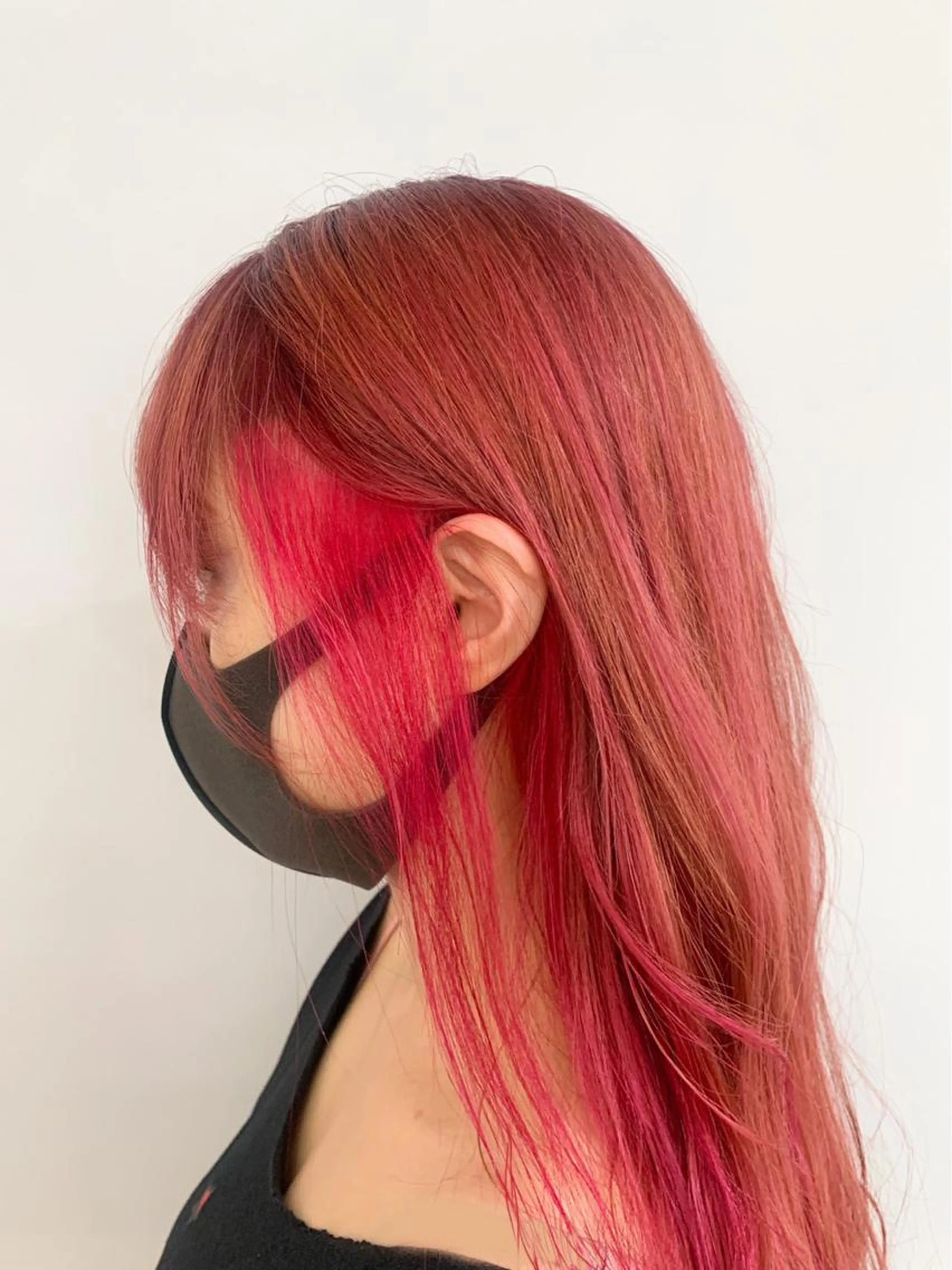 カット+インナーケアブリーチ+インナーカラー+トリートメントの写真