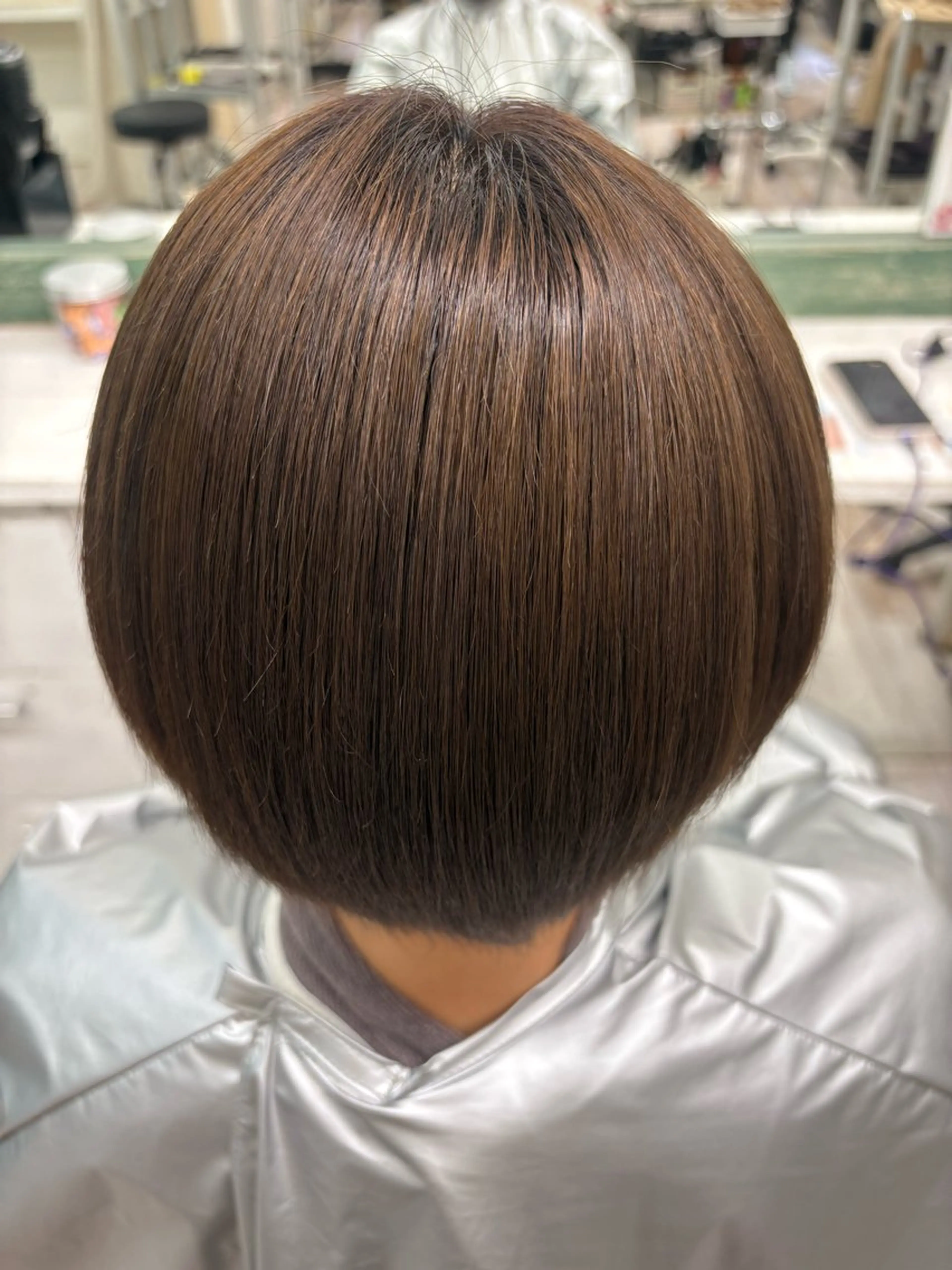 ショート 酸性ストレート mo neのヘアスタイル