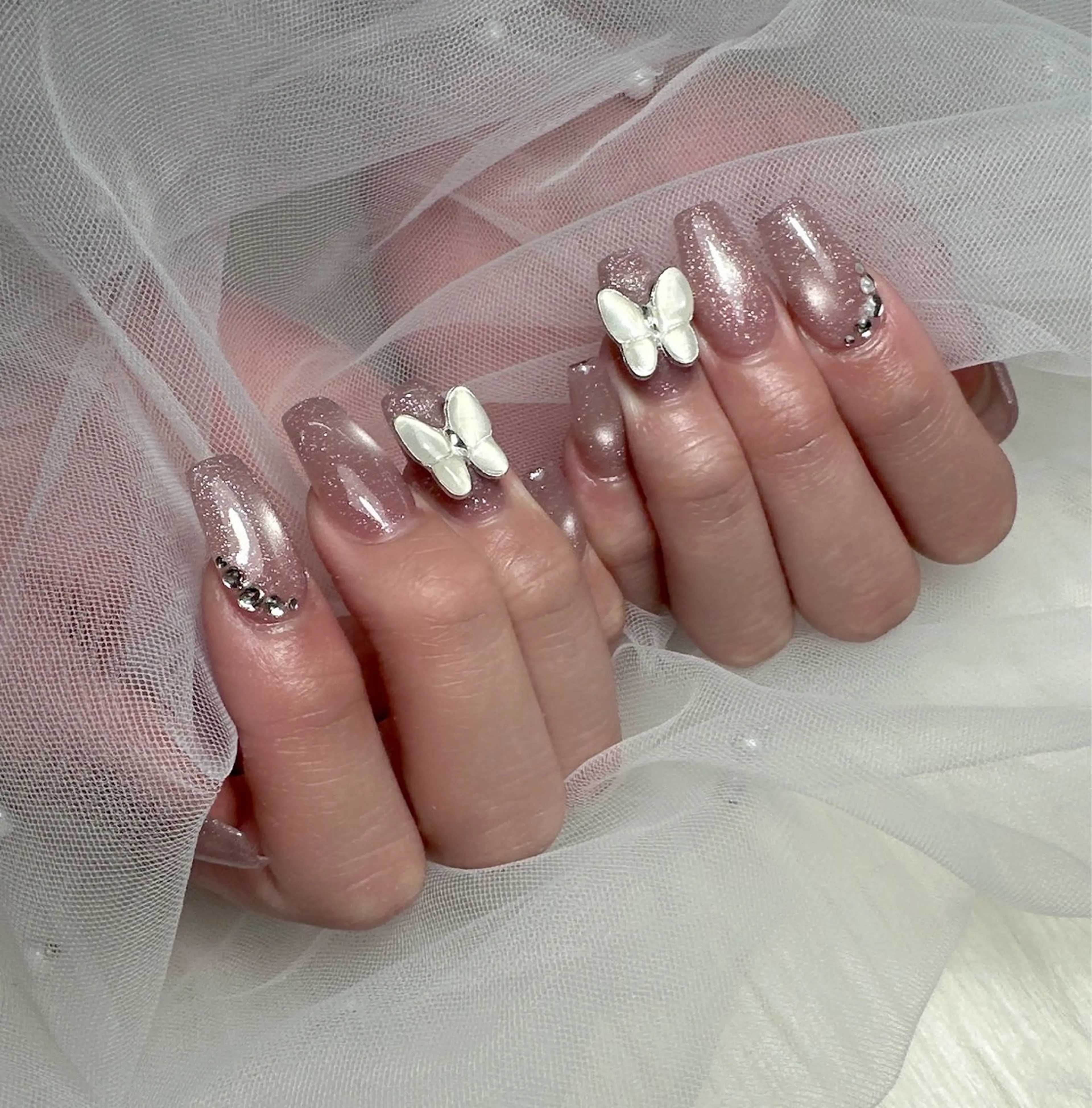 ネイル アートネイル ジェルネイル グラデーション キラキラネイル ラメ(グリッター) ハンドネイル Viola. 優花のネイルデザイン