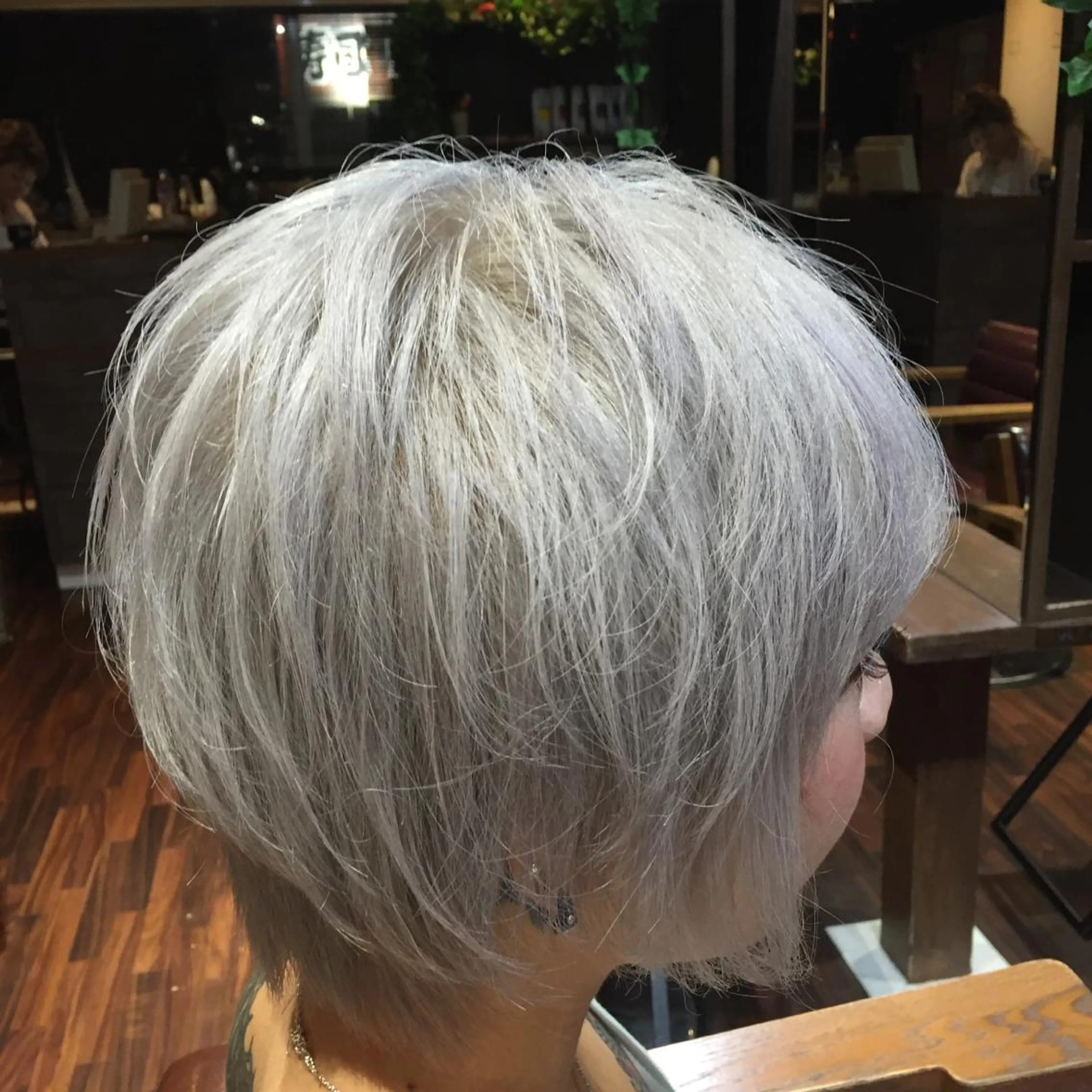 ショート カラー シルバー ヘアカラー トリートメント LUXBE LUCE那覇イオン店所属・LUXBE LUCEのヘアスタイル
