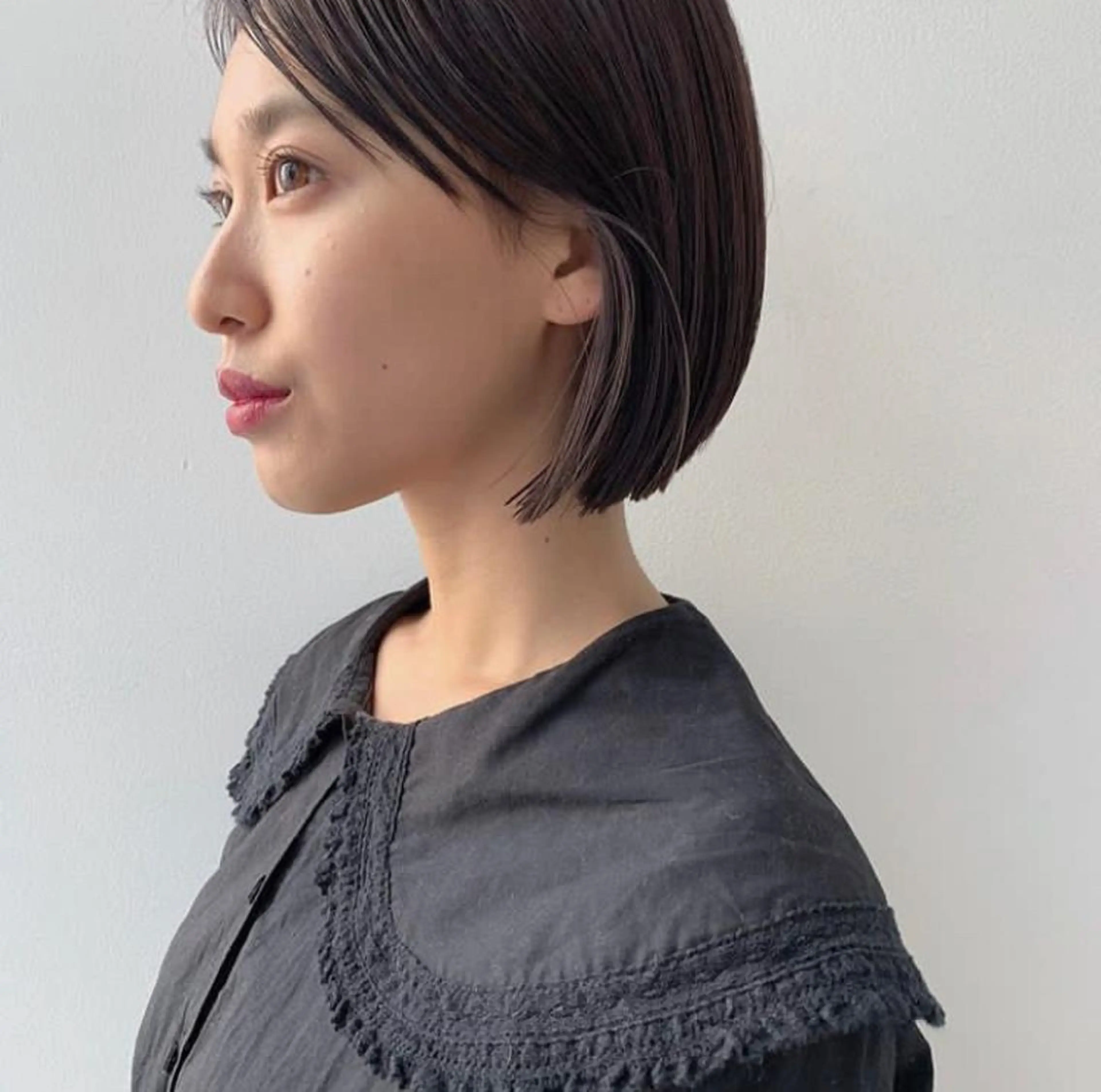 似合わせカット＋イヤリングカラー(ブリーチ込み)＋3ステップトリートメントの写真