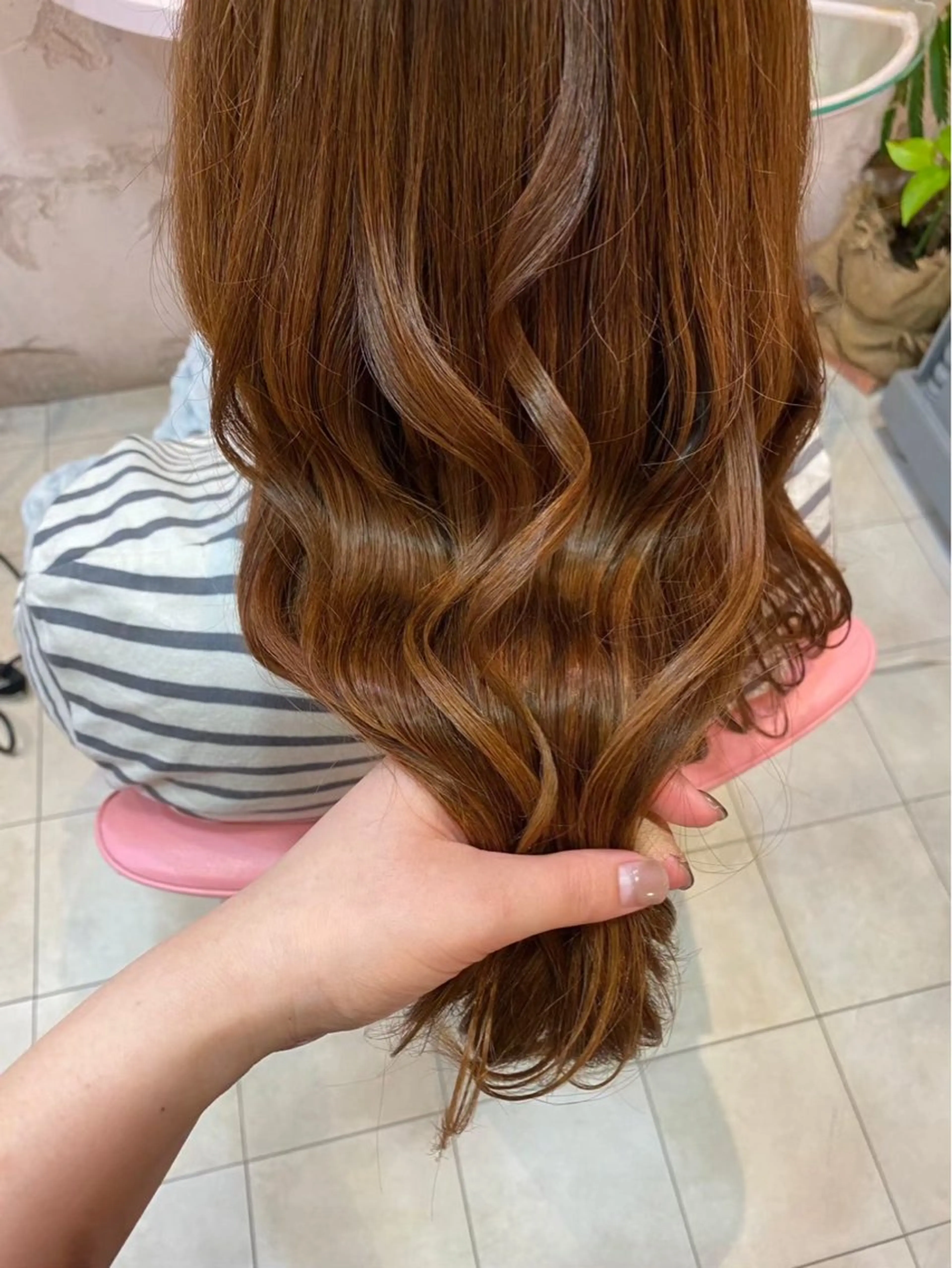 ミディアム 𝙼𝚒𝚎𝚗𝚎 𝚙𝚒𝚗𝚔所属・山本 葵のヘアスタイル