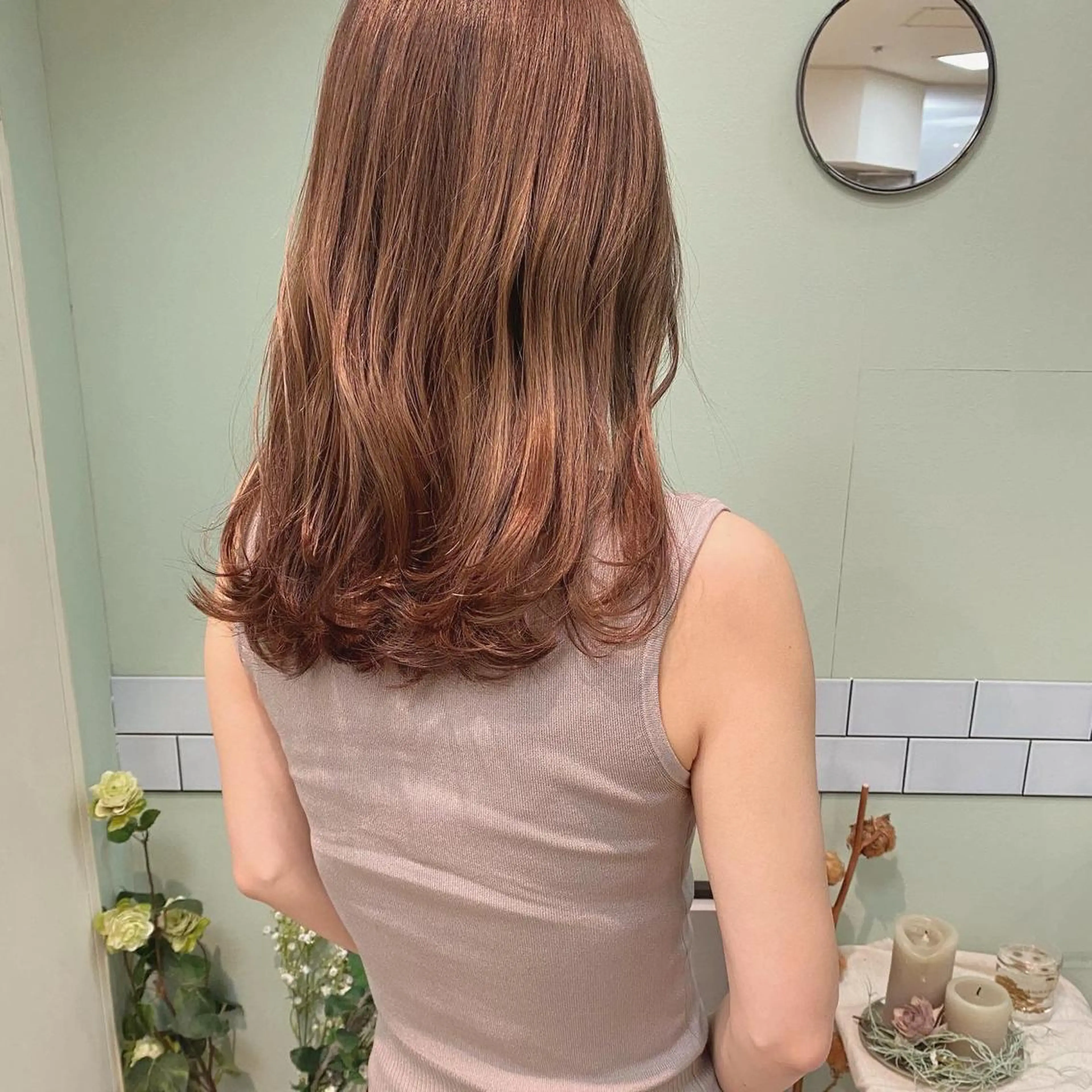 ミディアム カラー カット ヘアカラー トリートメント 髪質改善ｶﾗｰ ｹｱﾌﾞﾘｰﾁ/ﾀﾑのヘアスタイル