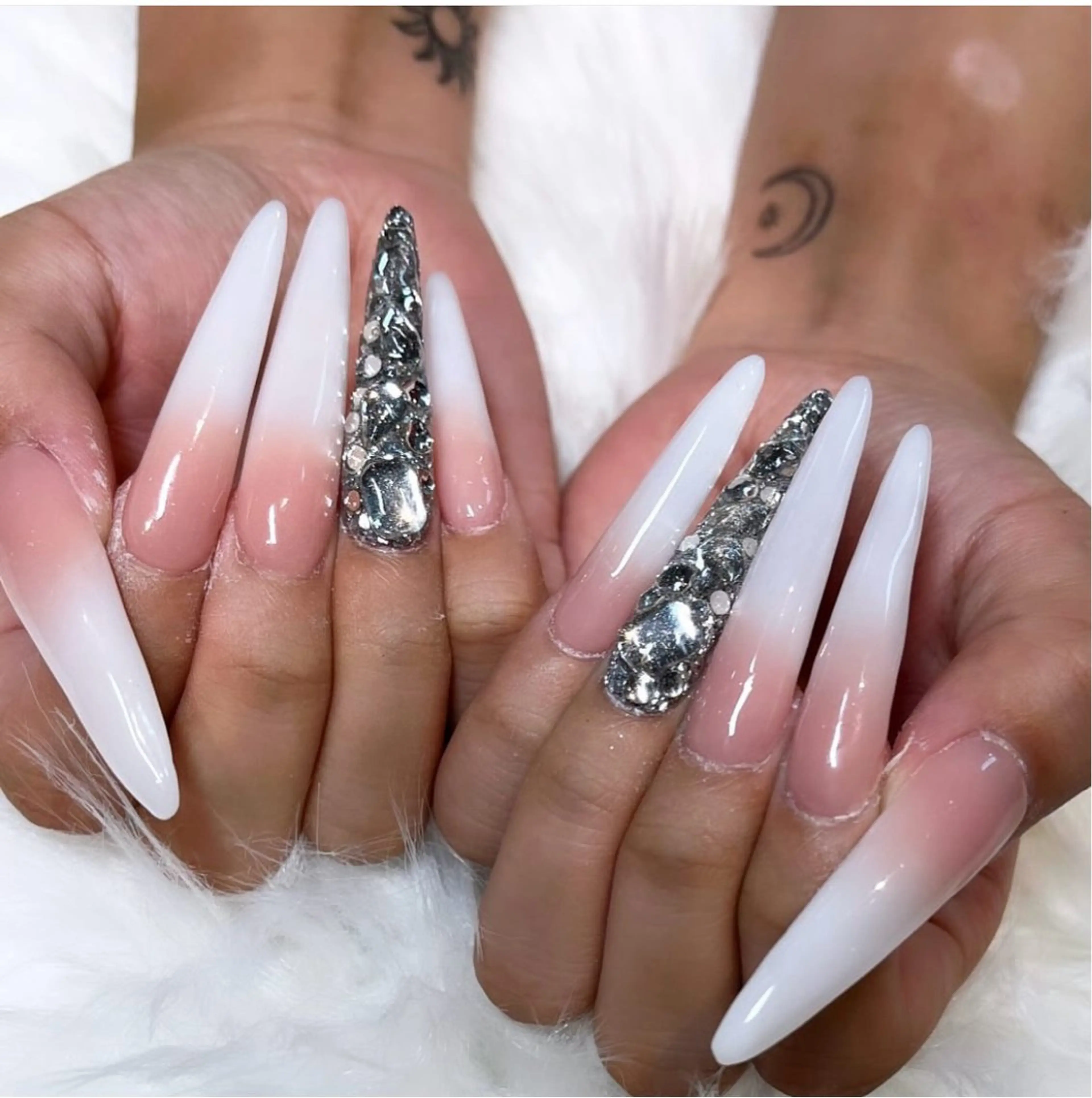 ネイル ハンドネイル Versailles 🌹nazuha錦のネイルデザイン