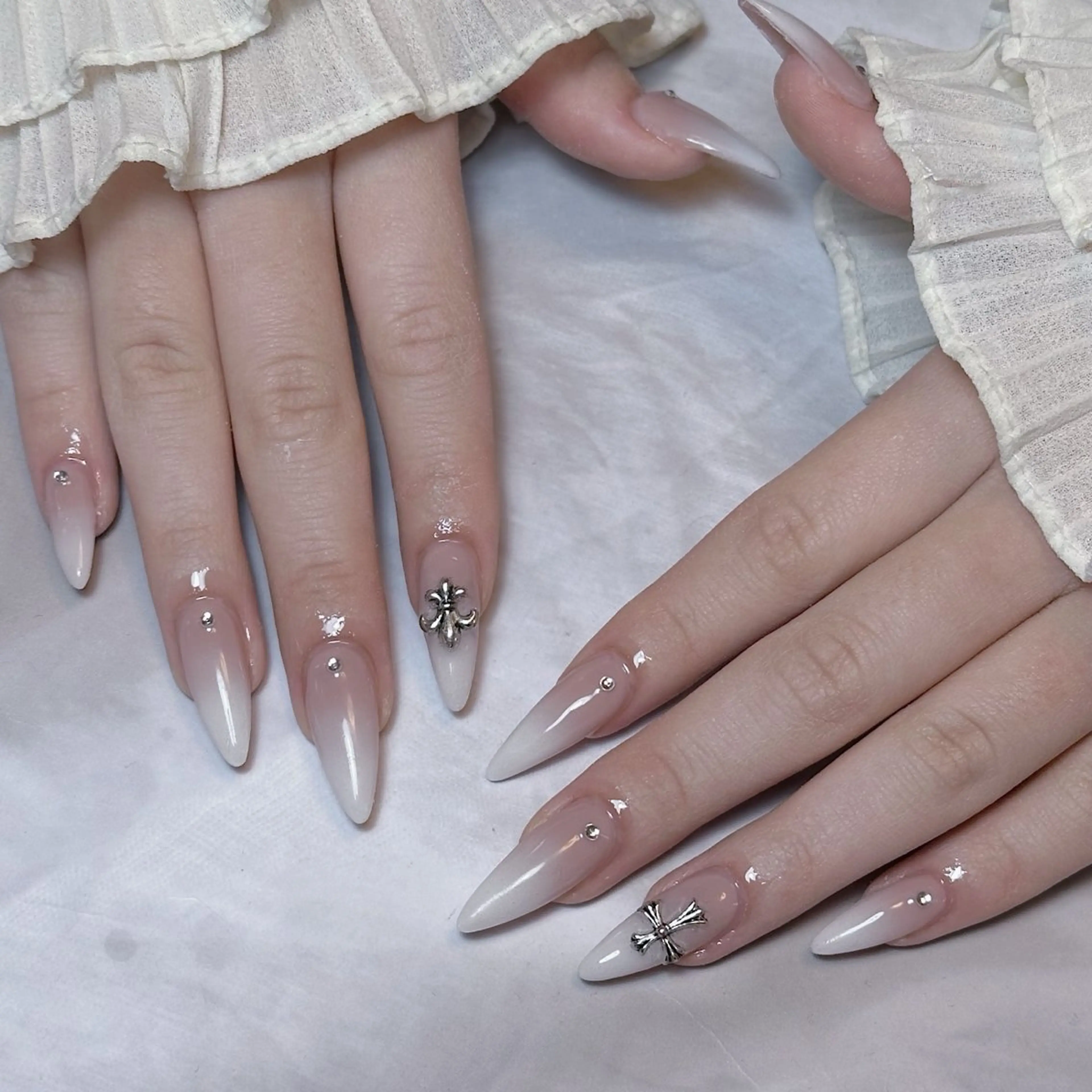 ネイル ハンドネイル Yun nail Jihoのネイルデザイン