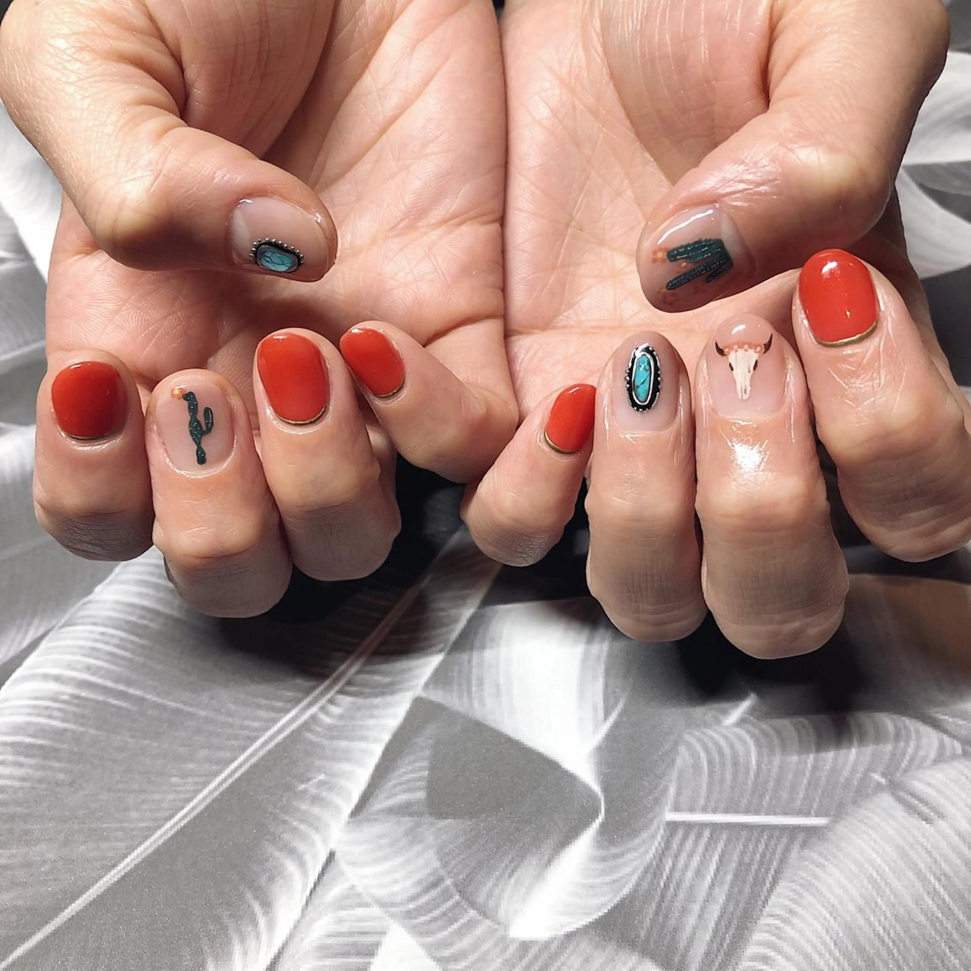 ネイル ハンドネイル 🌞💜 KAORI 🌴のネイルデザイン