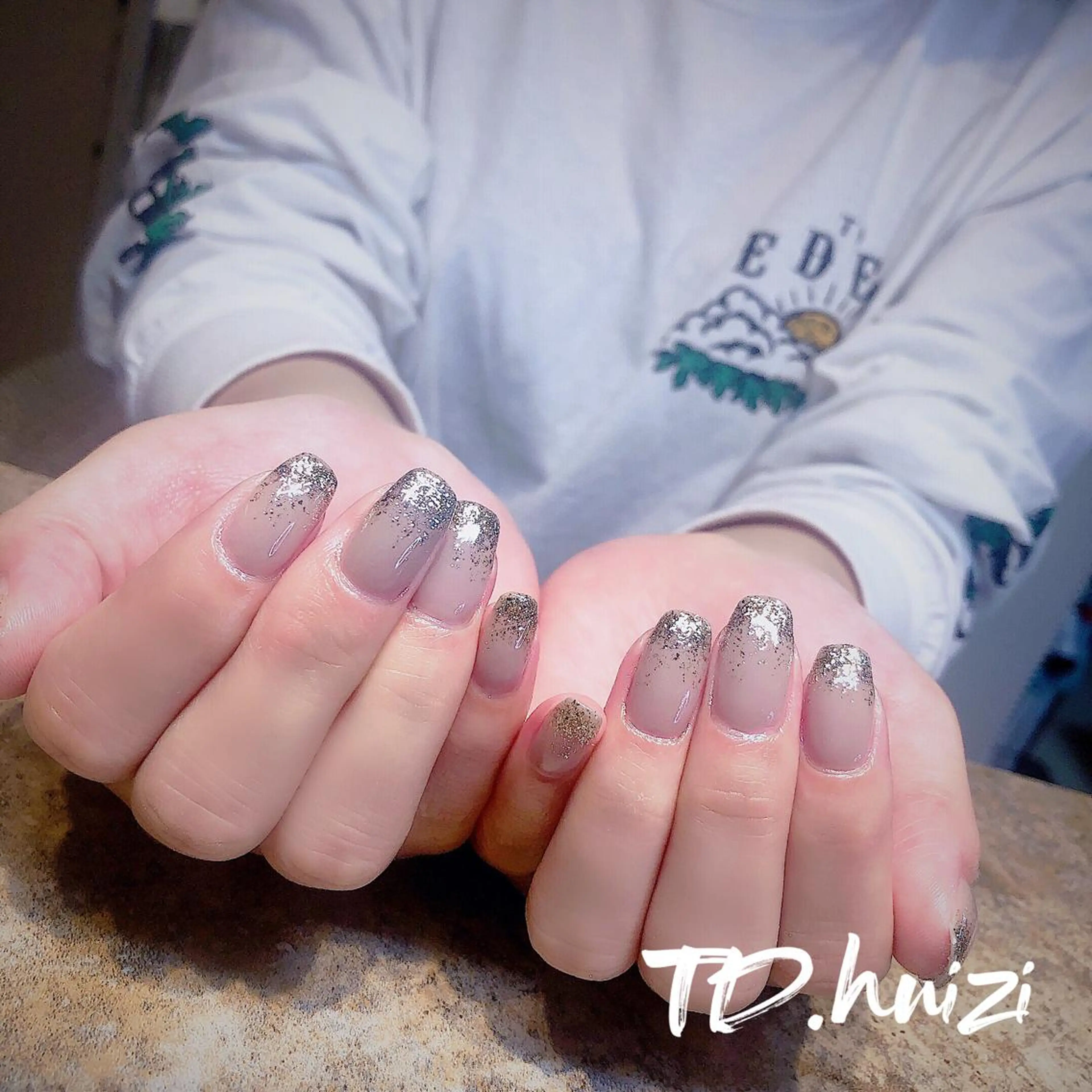 ミディアム めぐみのネイルサロン 惠のネイルデザイン