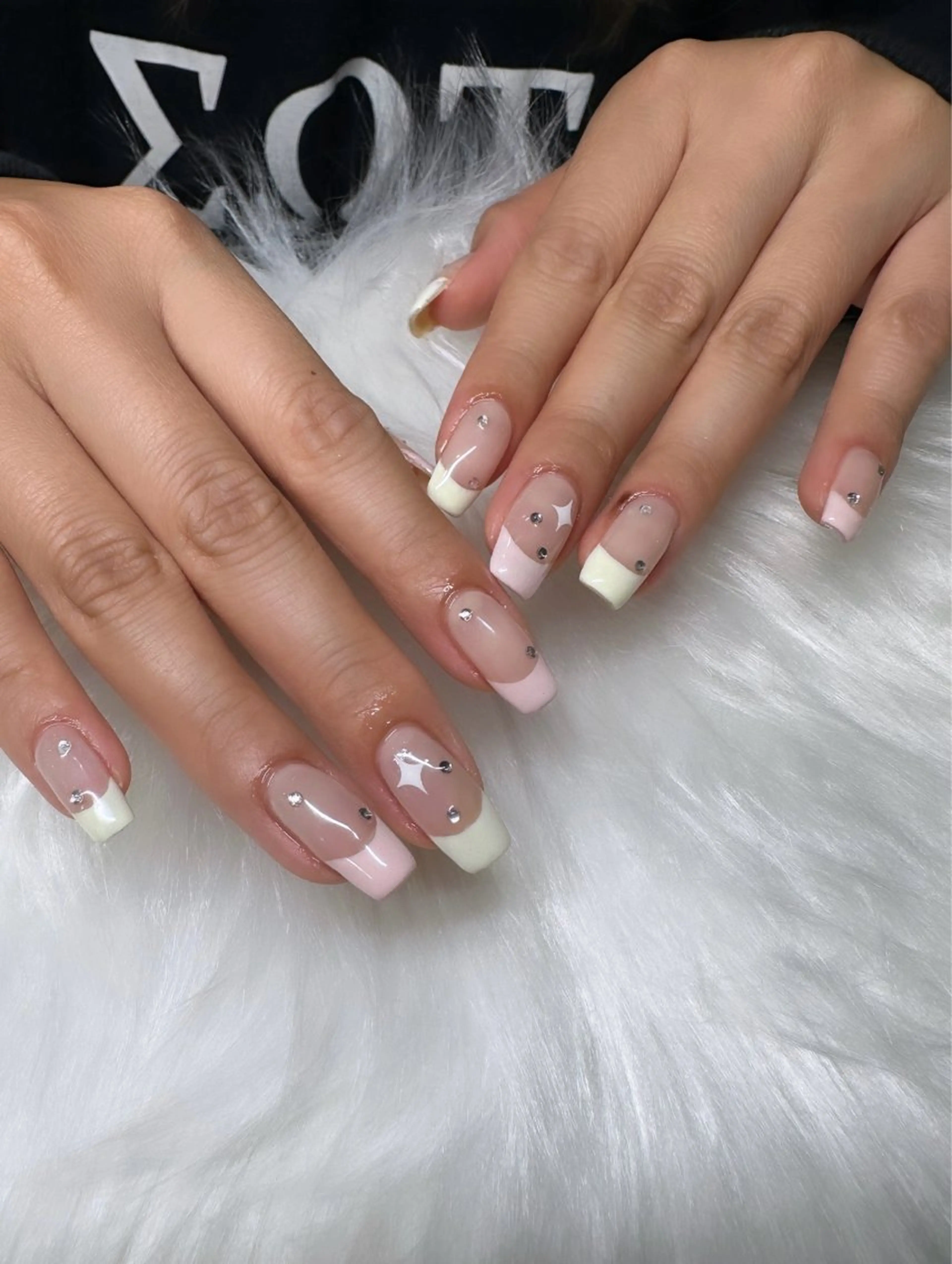 ネイル Laula🤍 ayakaのネイルデザイン