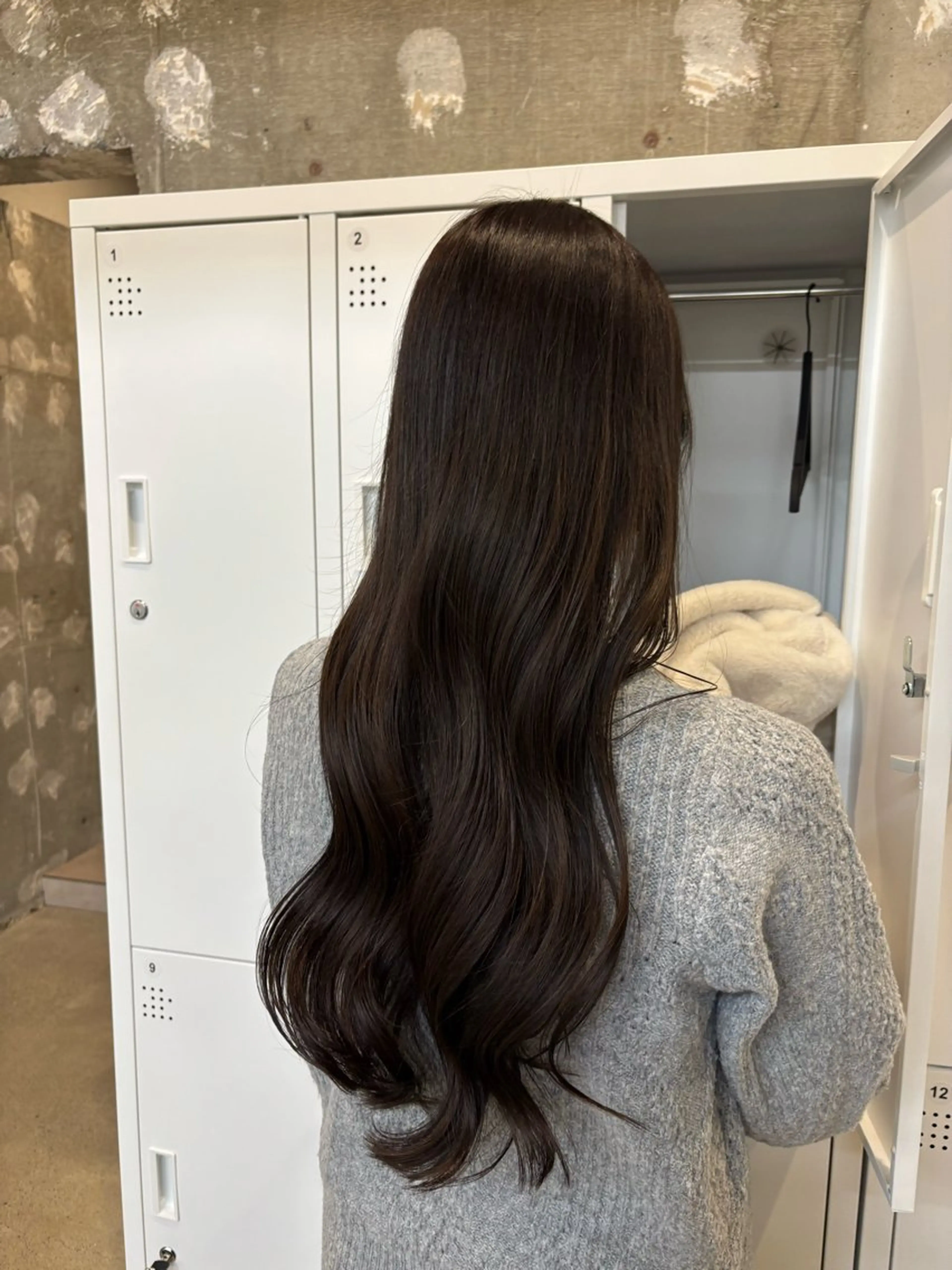 ロング カラー ヘアカラー トリートメント サアヤ/ SYS by fitのヘアスタイル