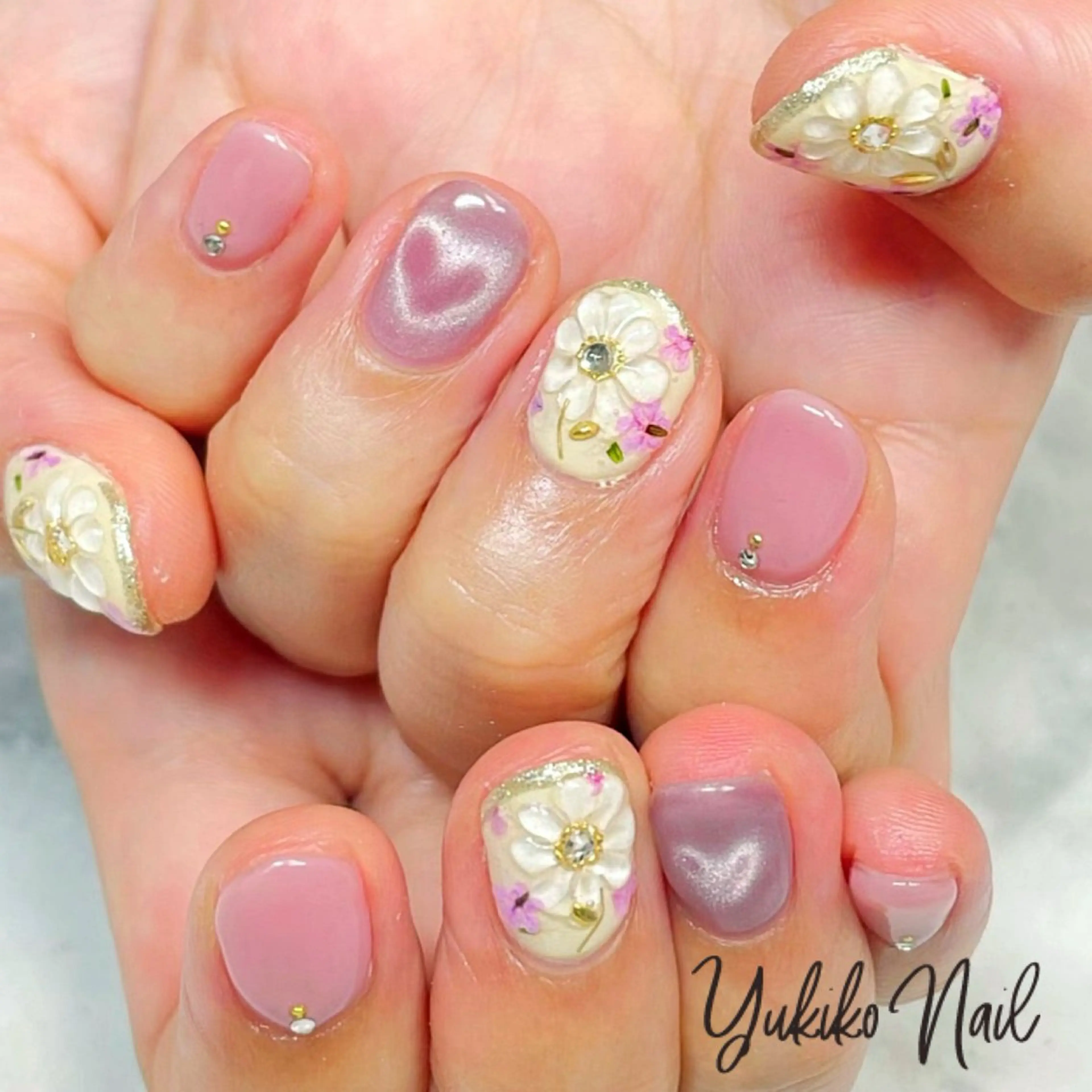 ネイル フラワーネイル ハート マグネットネイル ピンク ぷっくりネイル ユキコ ネイルのネイルデザイン