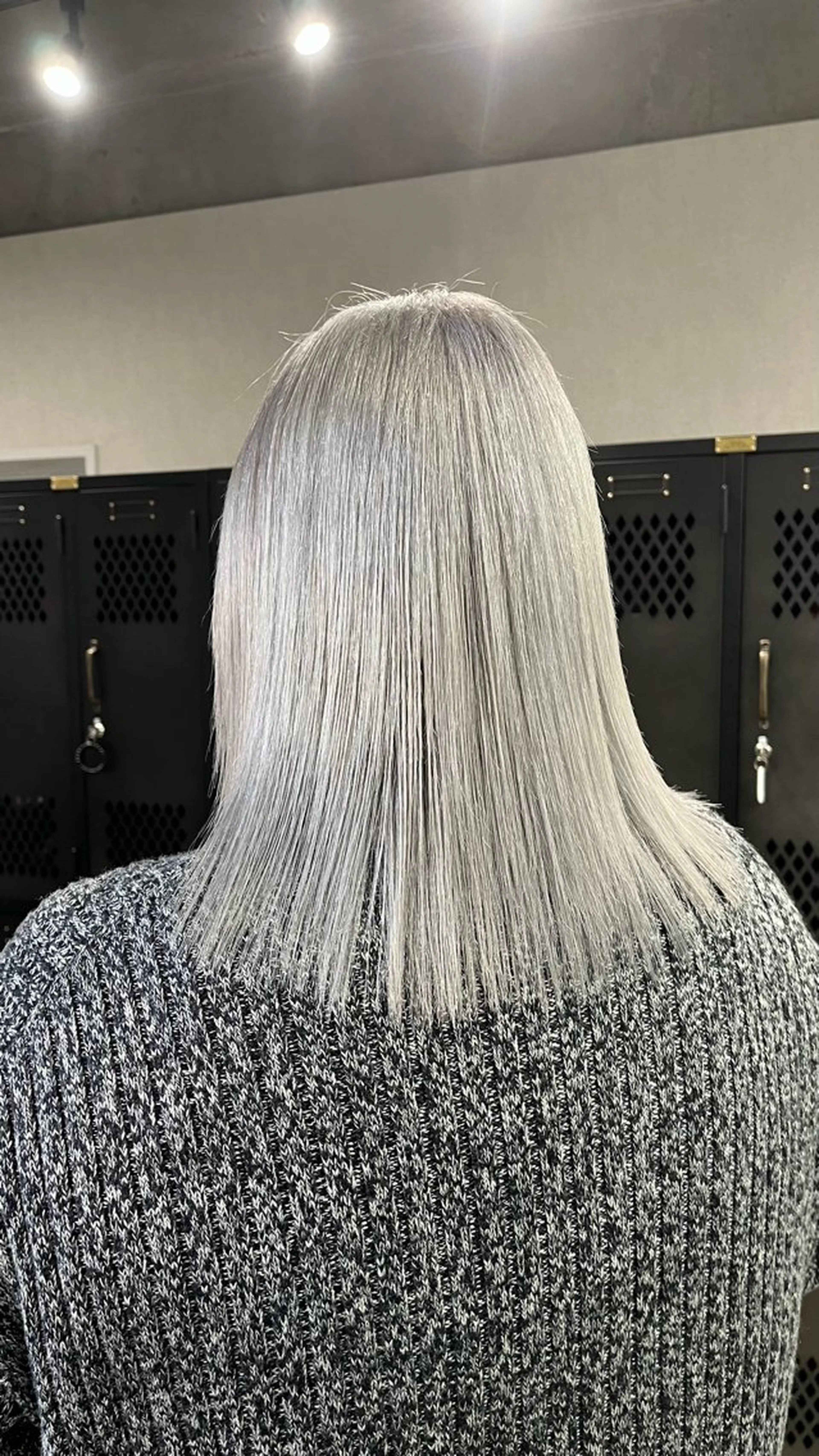 カラー ブリーチ シルバー カット ヘアカラー 暖色カラー 💫ユズハのヘアスタイル