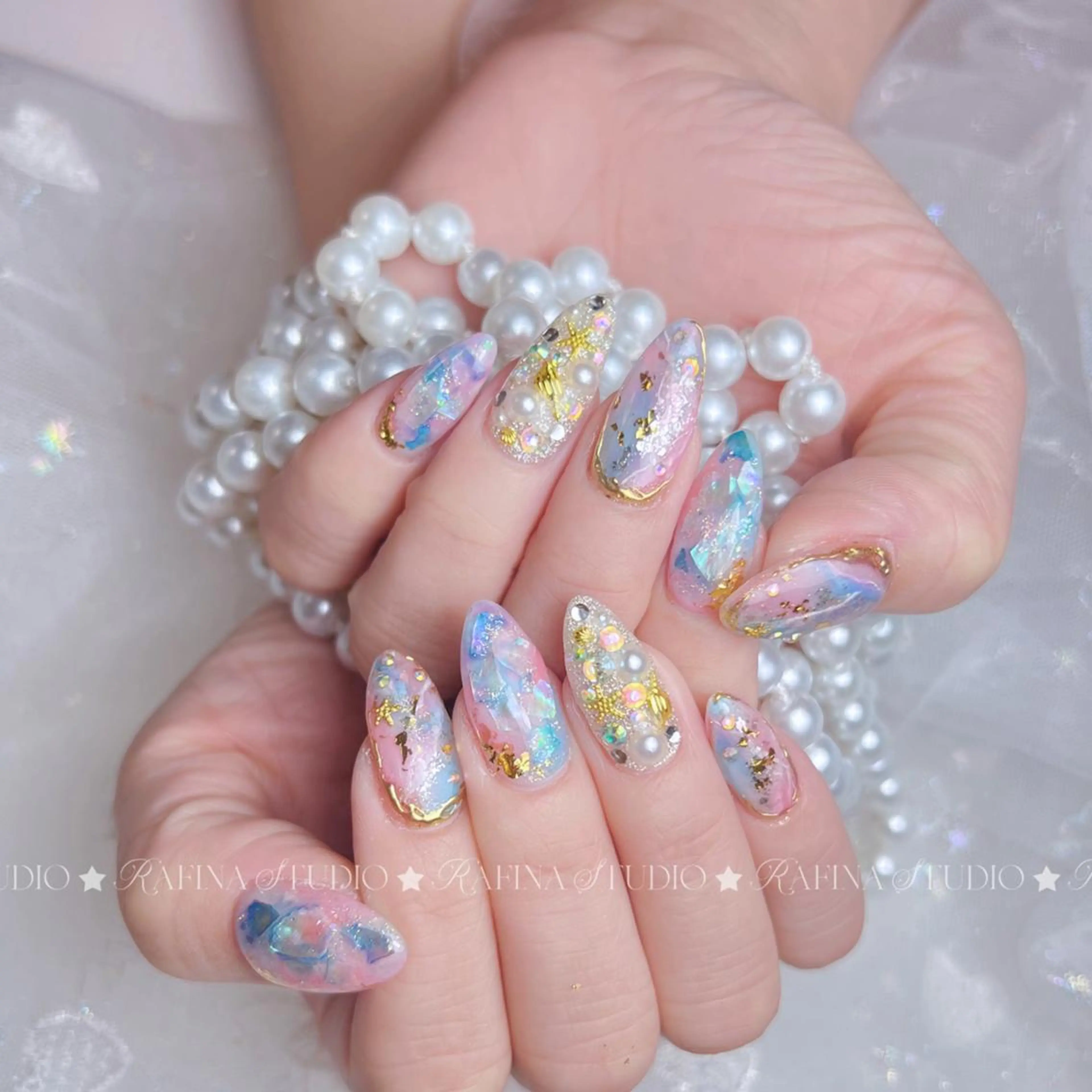 ネイル 玲央 YOYOのネイルデザイン