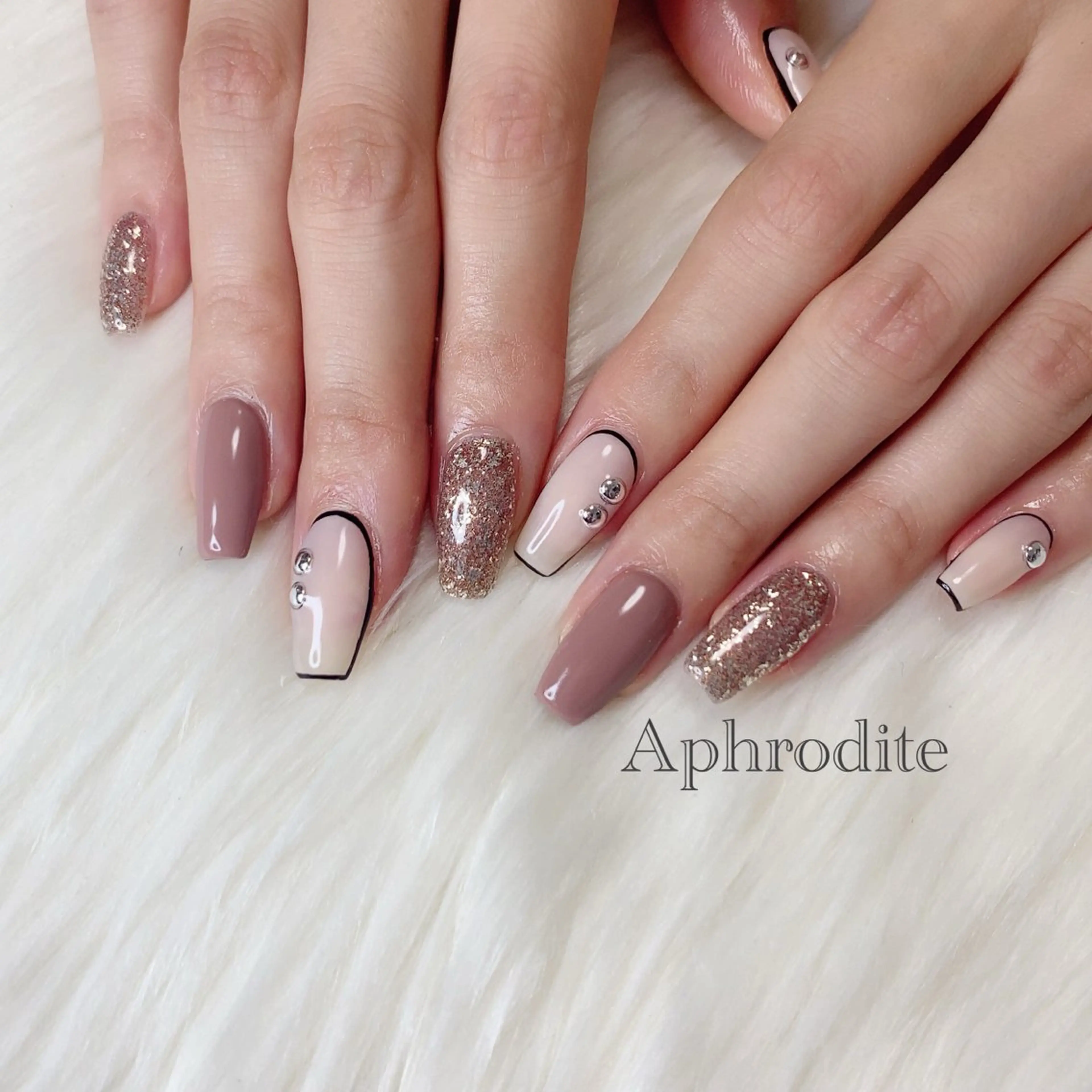 ネイル Aphrodite パラジェル認定サロンのネイルデザイン