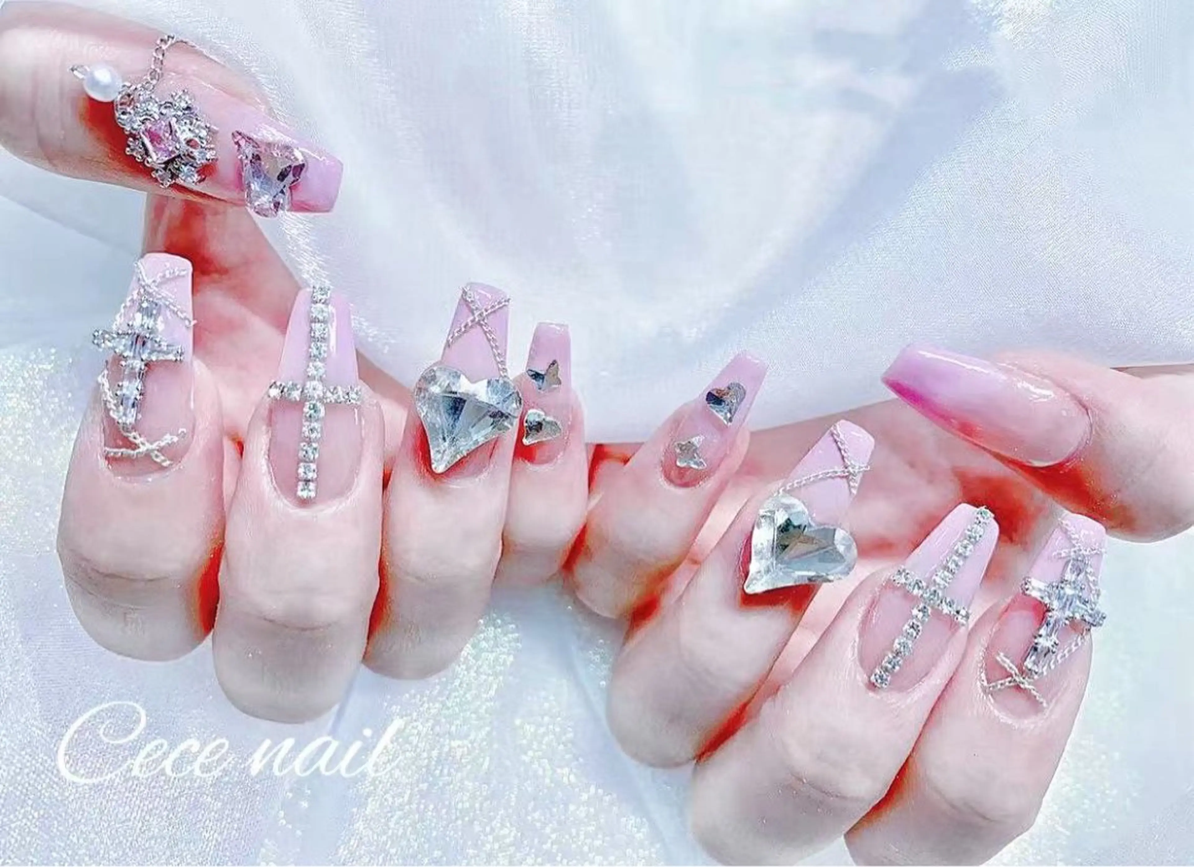 ネイル CeCeまつげパーマ マツエク❣️パリエクのネイルデザイン