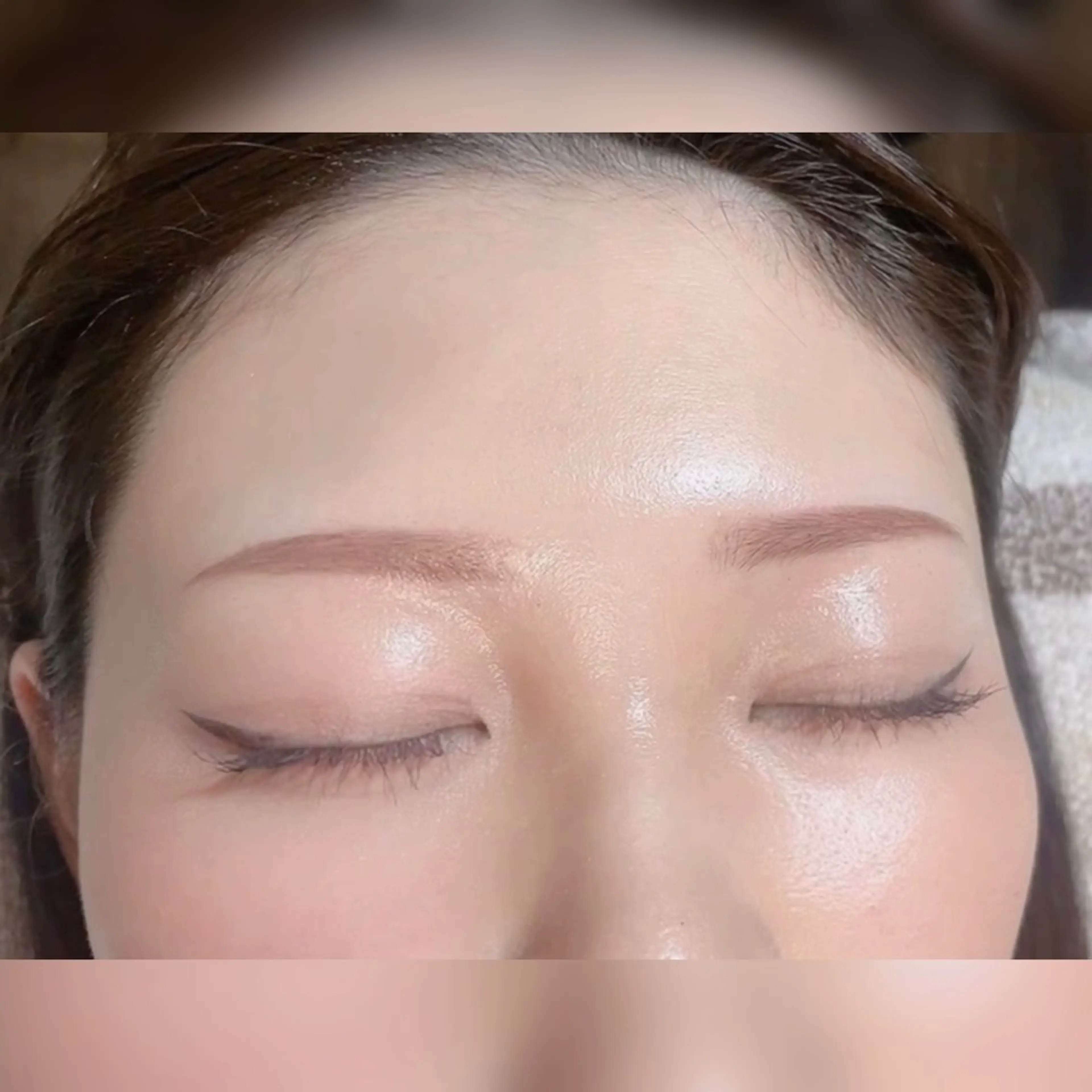 アイブロウ ワックス脱毛 サロンデアトリエ 愛沙花の眉毛・アイブロウイメージ