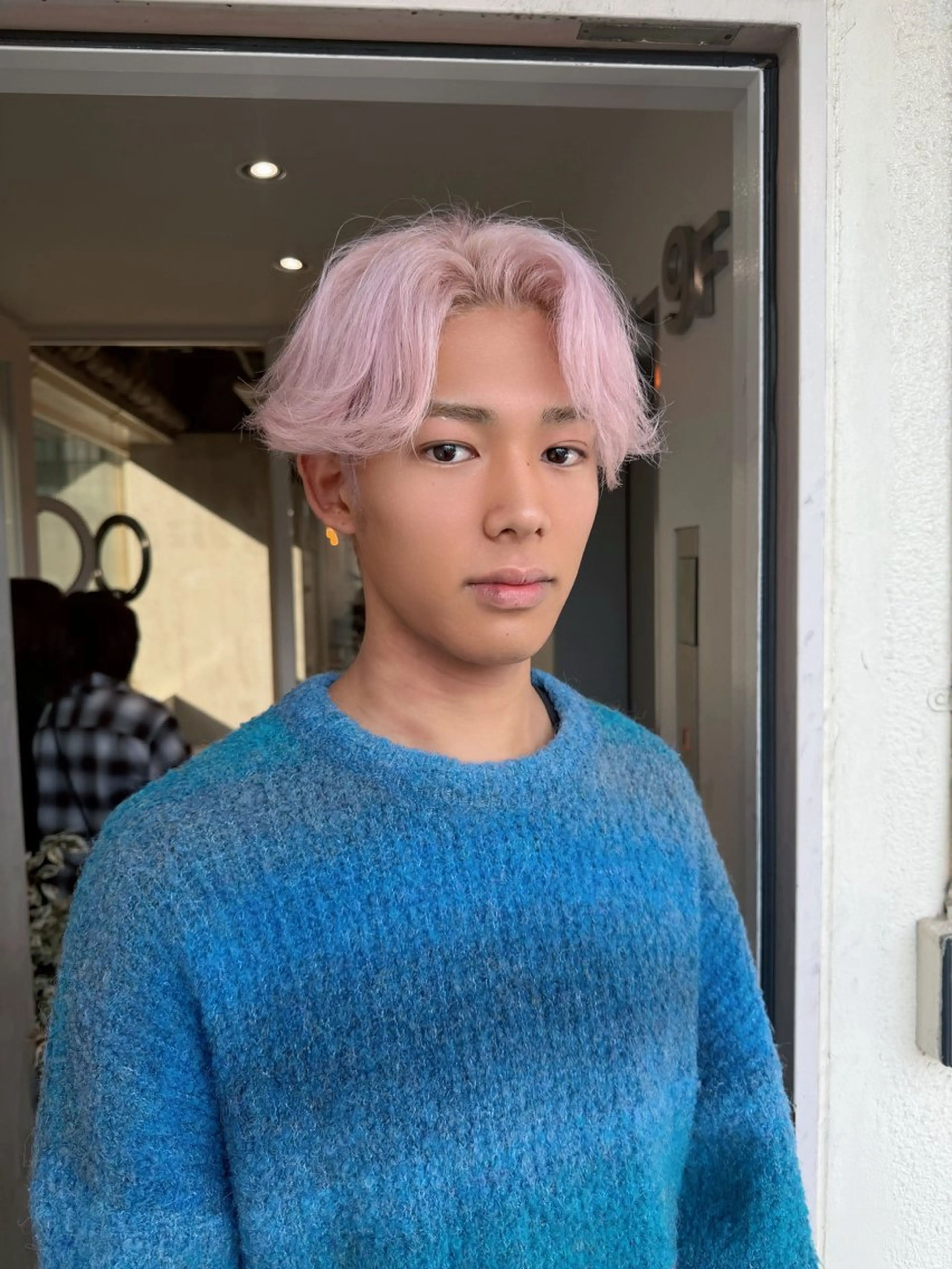 カラー カット ヘアカラー トリートメント ハイトーン/ブリーチ /ウルフ/しゅーたのヘアスタイル