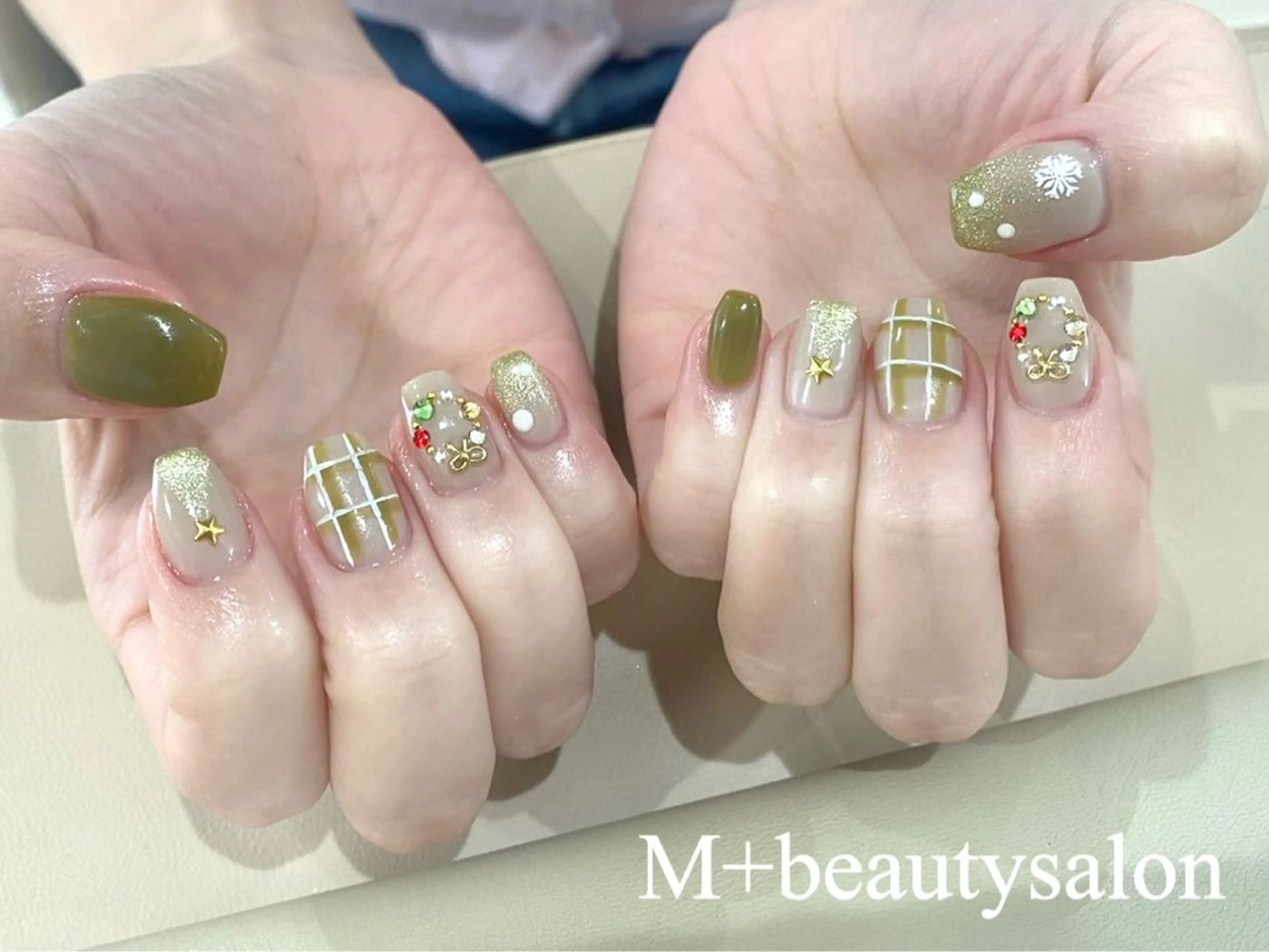ネイル M+  Beauty Salonのネイルデザイン