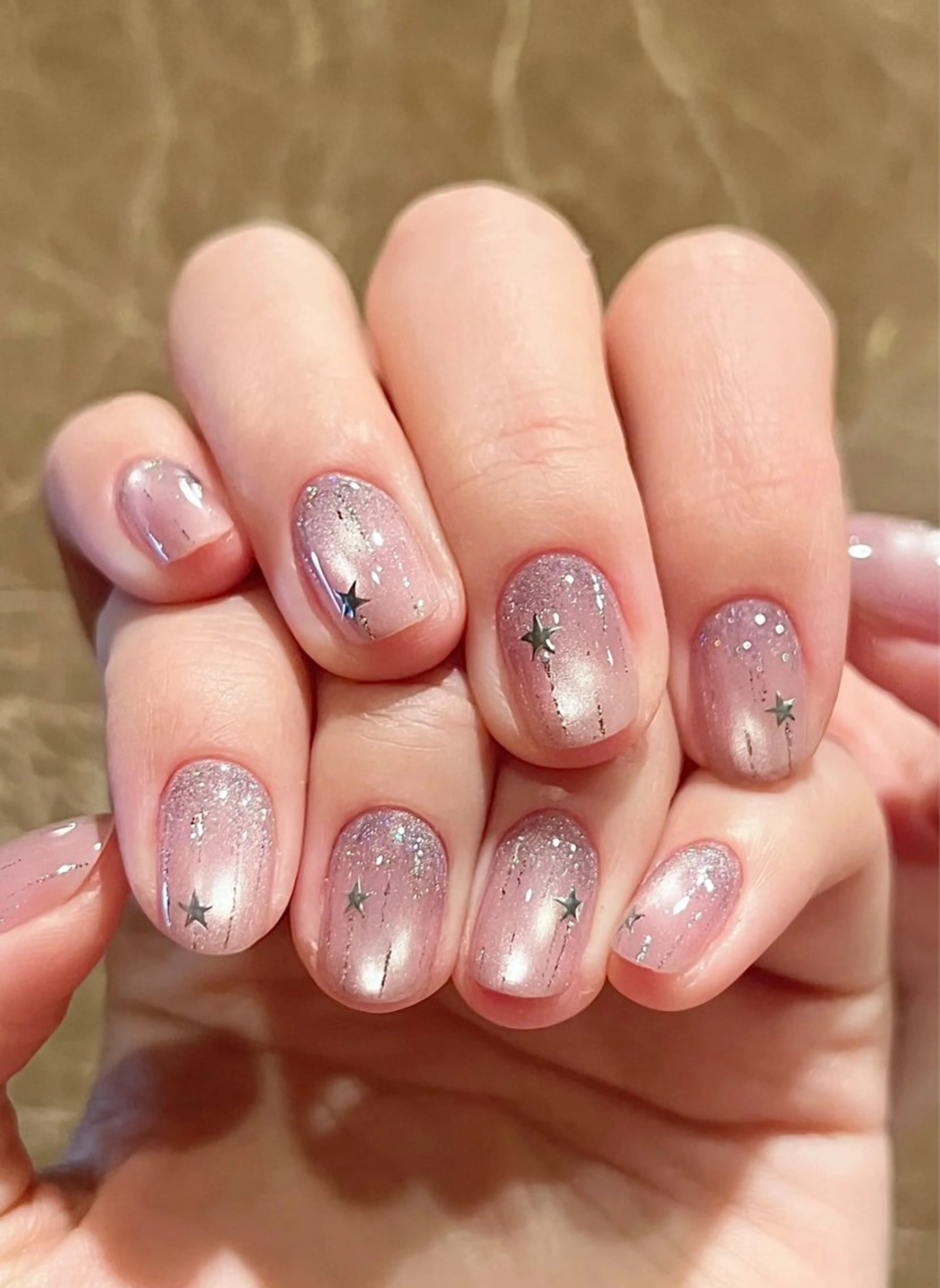 ネイル オーロラネイル 長さ出し フットネイル 韓国ネイル ラメ(グリッター) 👍thumbs up nail👍のネイルデザイン