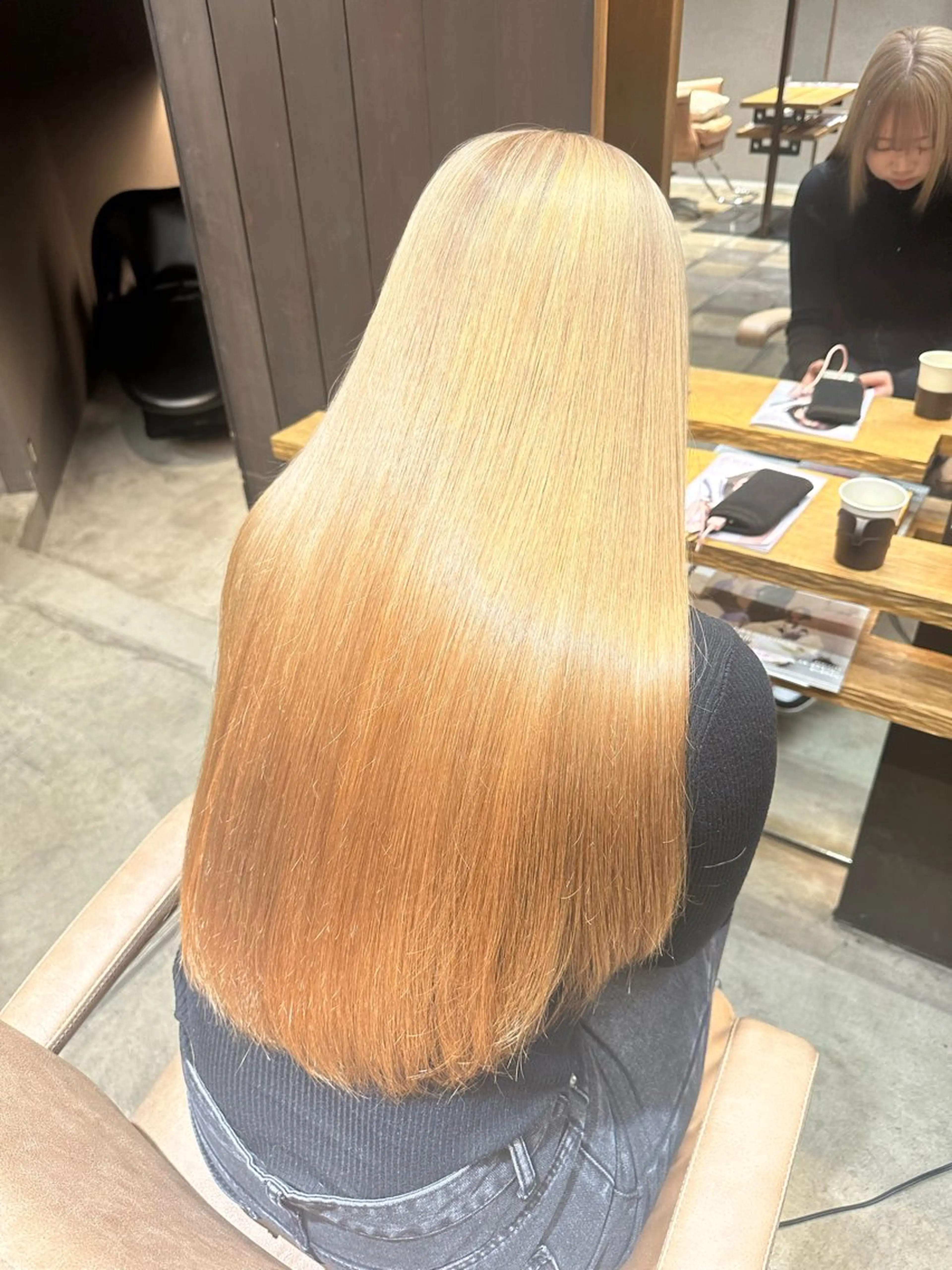 ロング カラー ブロンド ヘアカラー トリートメント 水光艶カラー/ 艶ブリーチ/颯のヘアスタイル