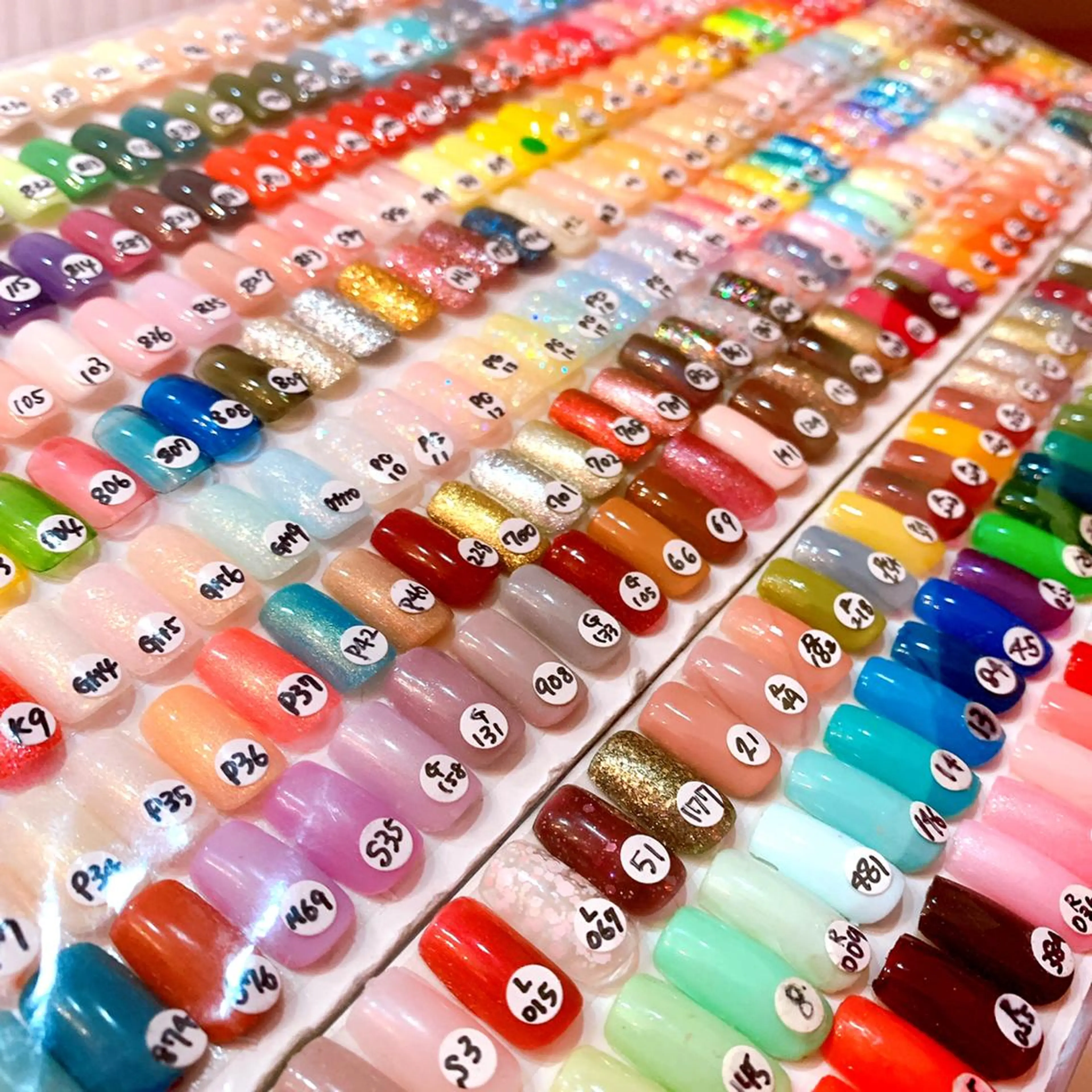 ネイル ネイル　マテリア所属・ODAGIRI AKIKOのネイルデザイン