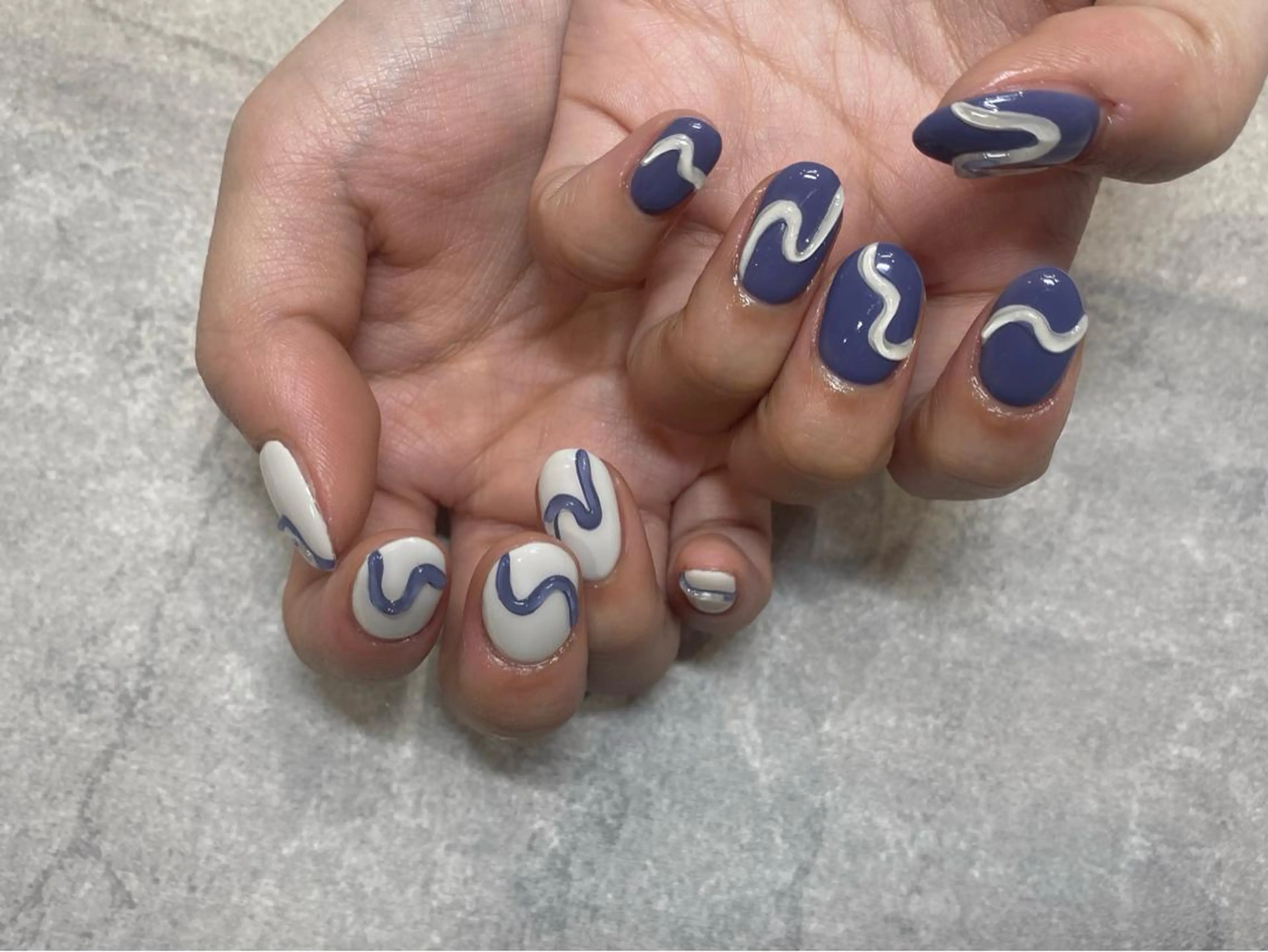 ネイル ハンドネイル NINEnami ニュアンスネイルのネイルデザイン