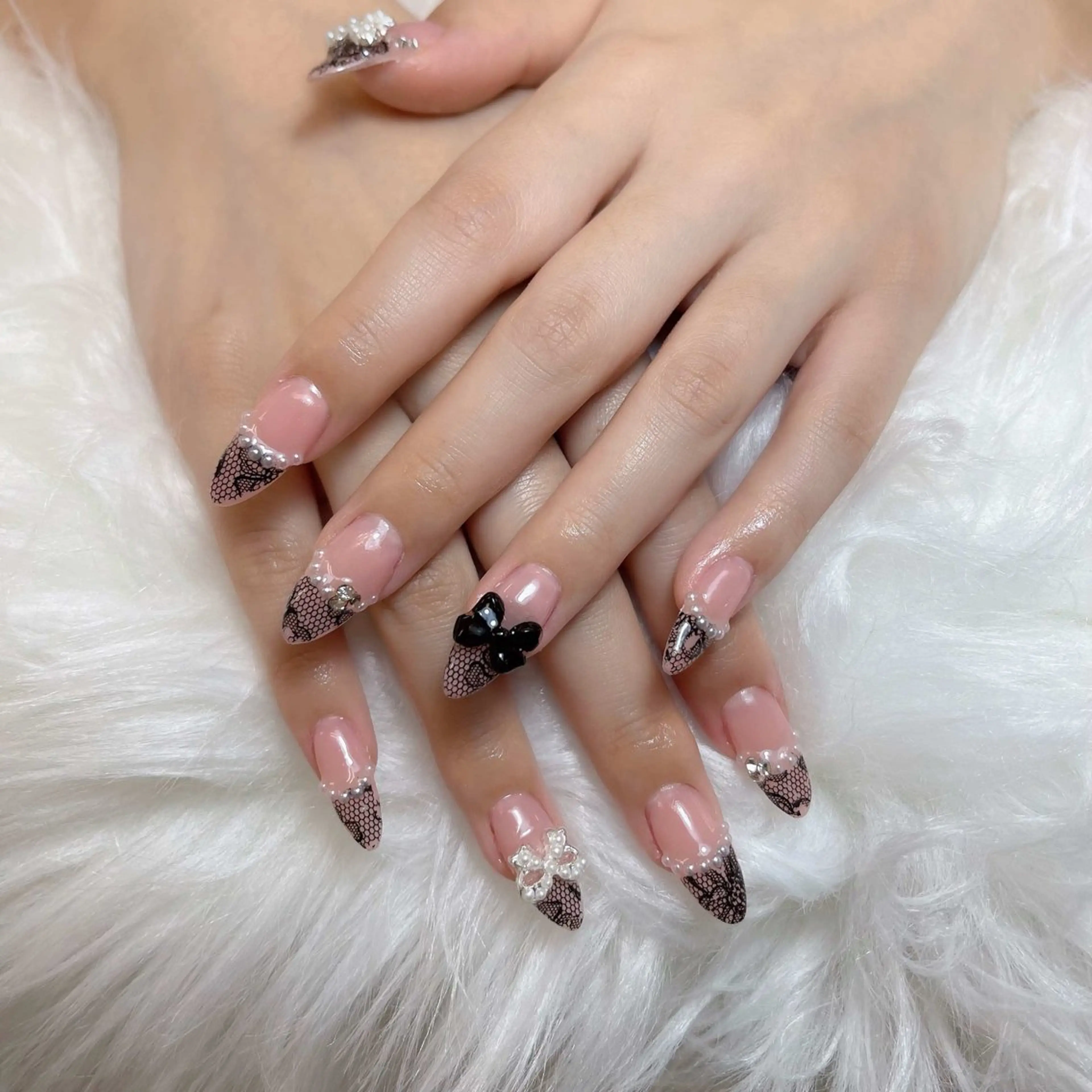 ネイル アートネイル オーロラネイル チークネイル 長さ出し フットネイル Chan nailsのネイルデザイン