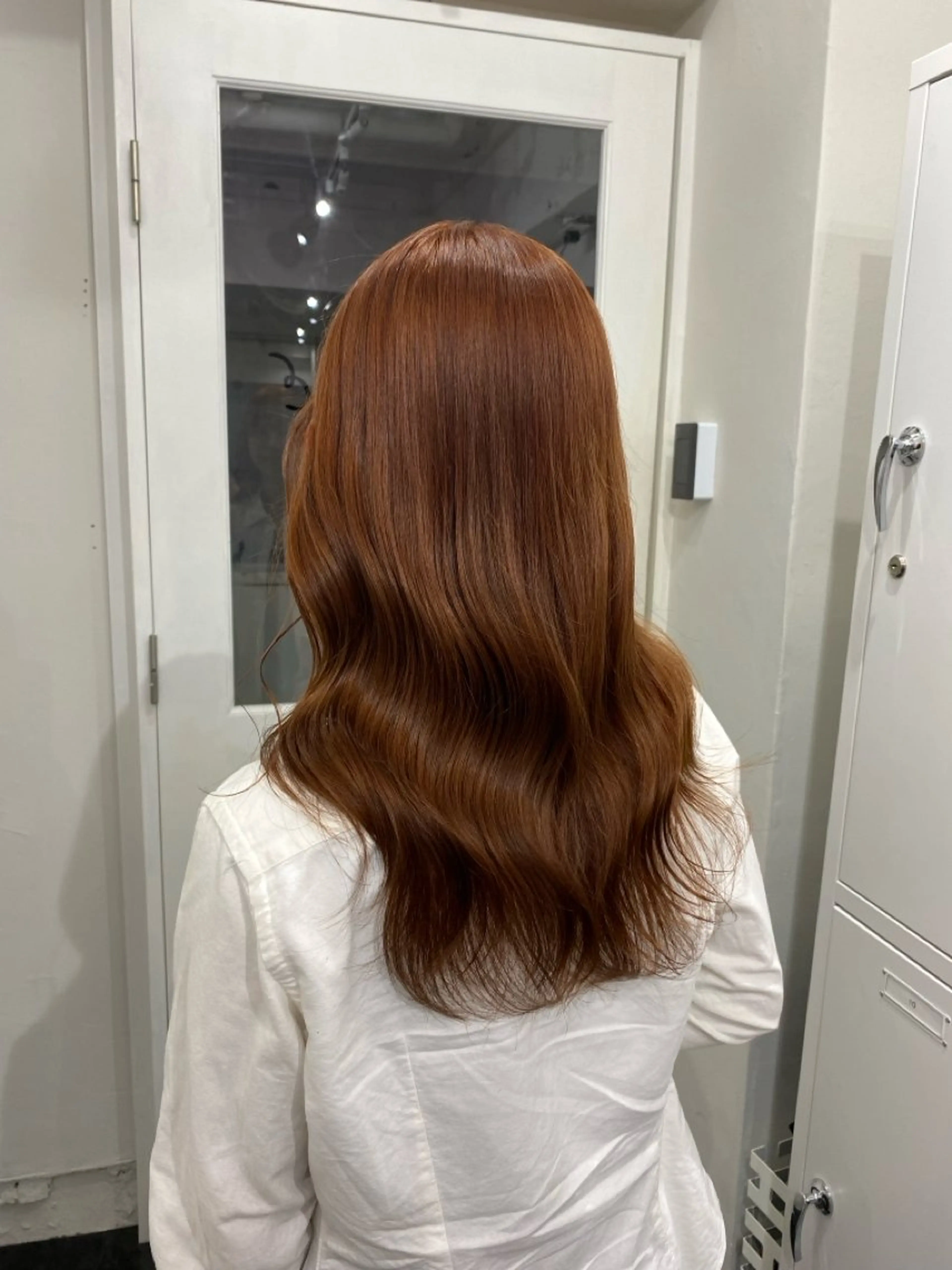 セミロング 抜け感/ワンカラー/ 明大前/桑田のヘアスタイル