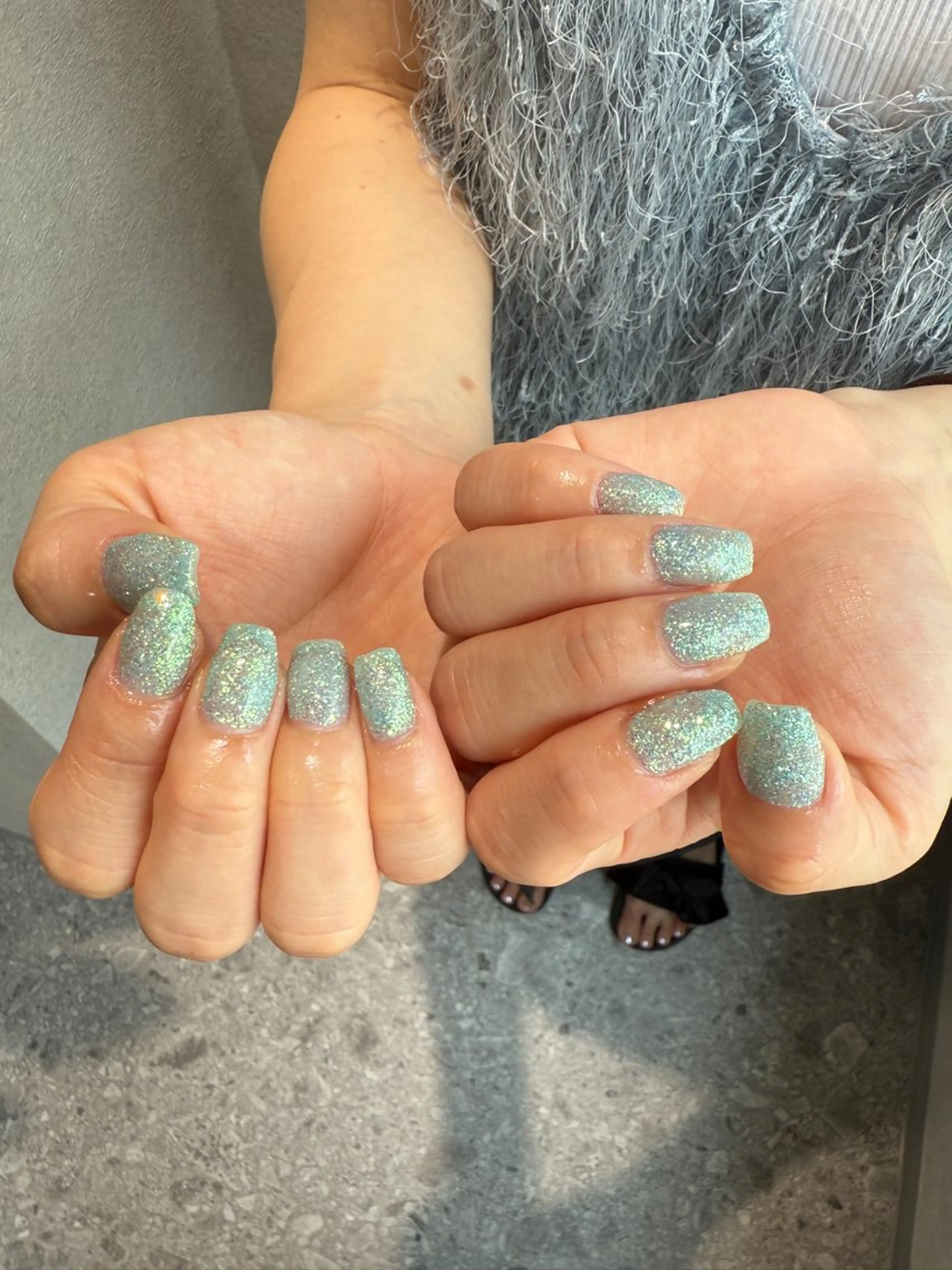 ネイル キラキラネイル 水色 ハンドネイル nalu🐚 京橋｜Rommyのネイルデザイン