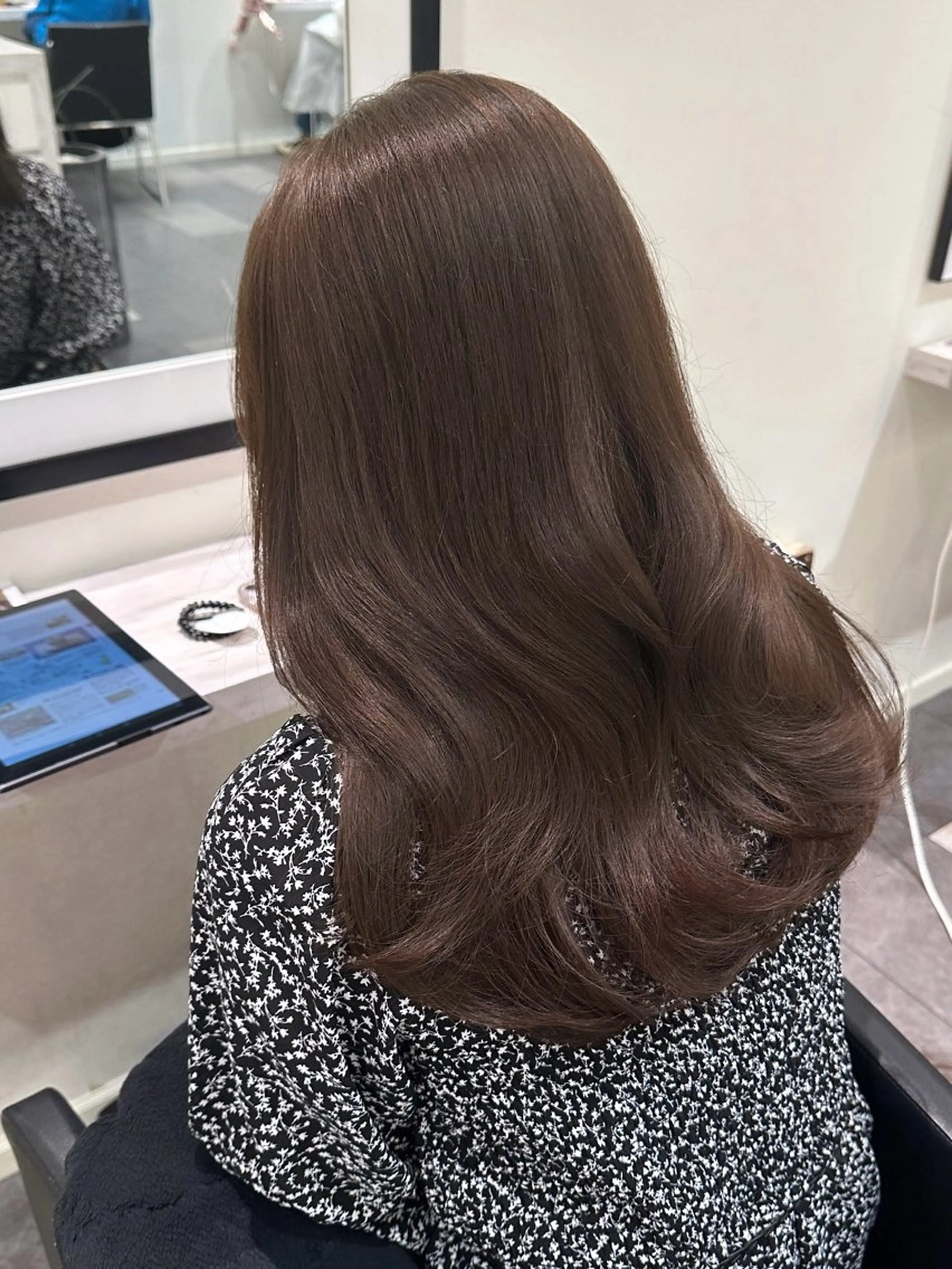 セミロング カラー 巻ける縮毛矯正/艶 カラーchika🩵のヘアスタイル