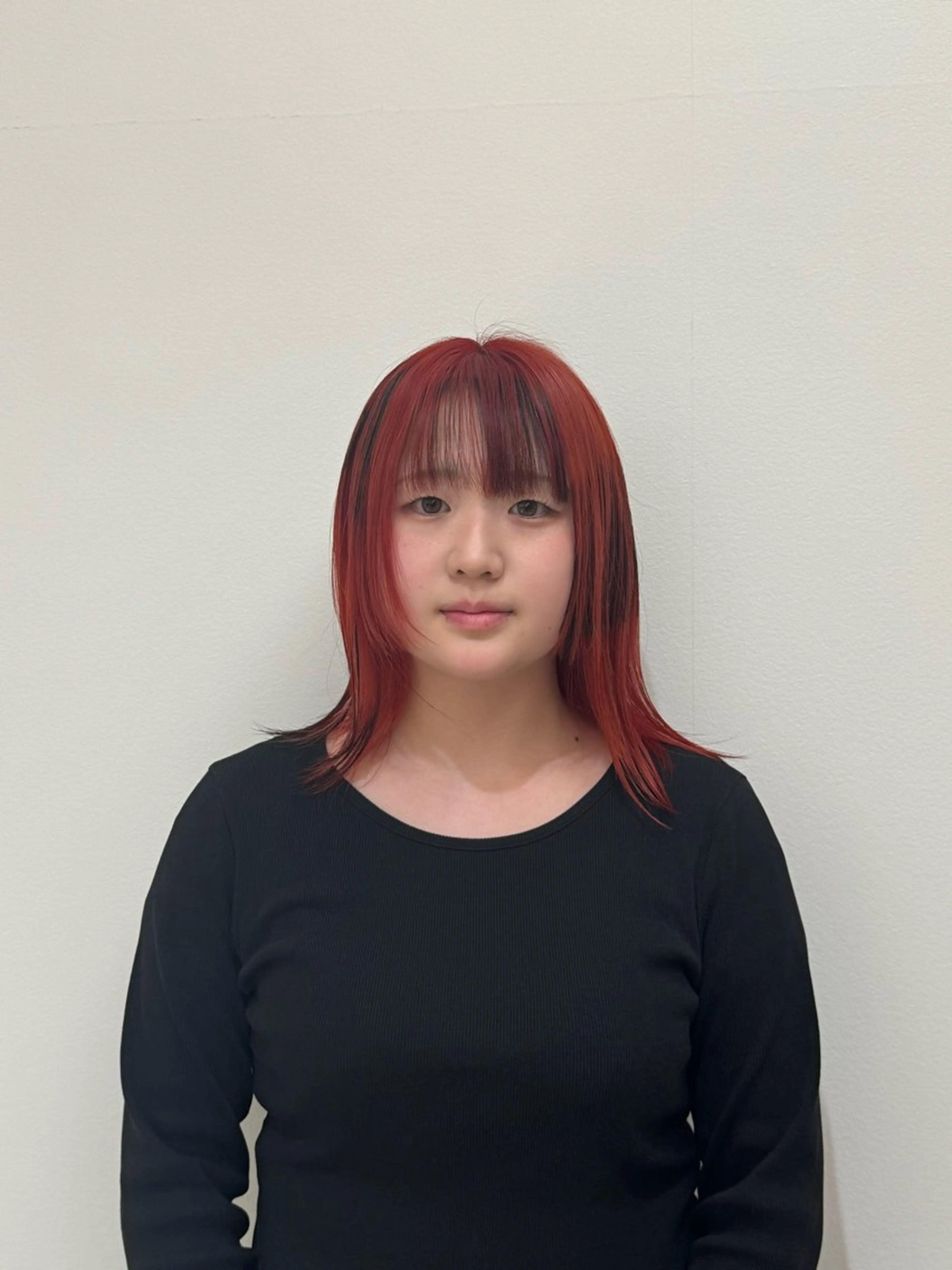 ミディアム カラー COL BIRTH所属・KIRARI .のヘアスタイル