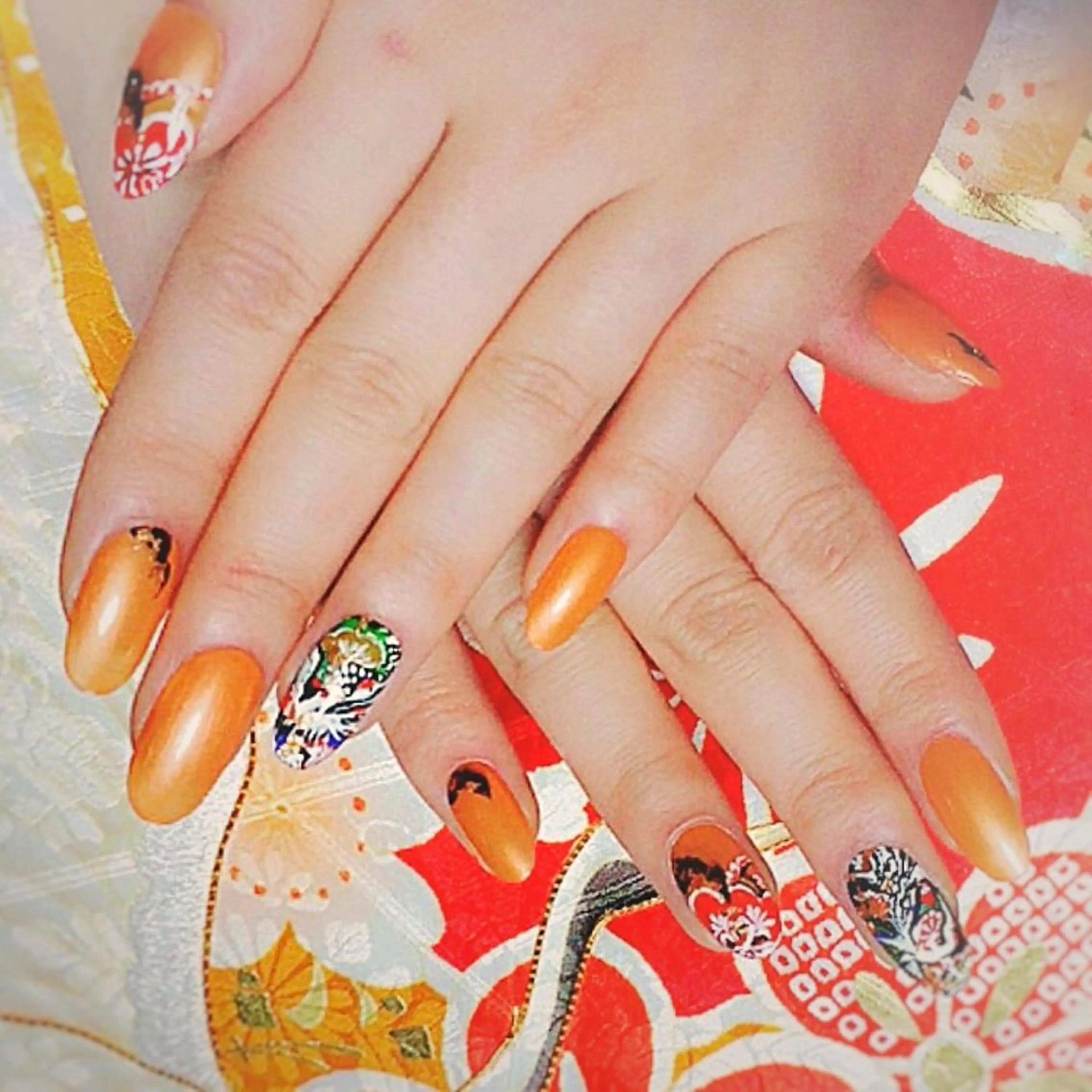 ネイル アートネイル 成人式 卒業式 ネイルチップ ARTスクールサロン お・タマゴのネイルデザイン