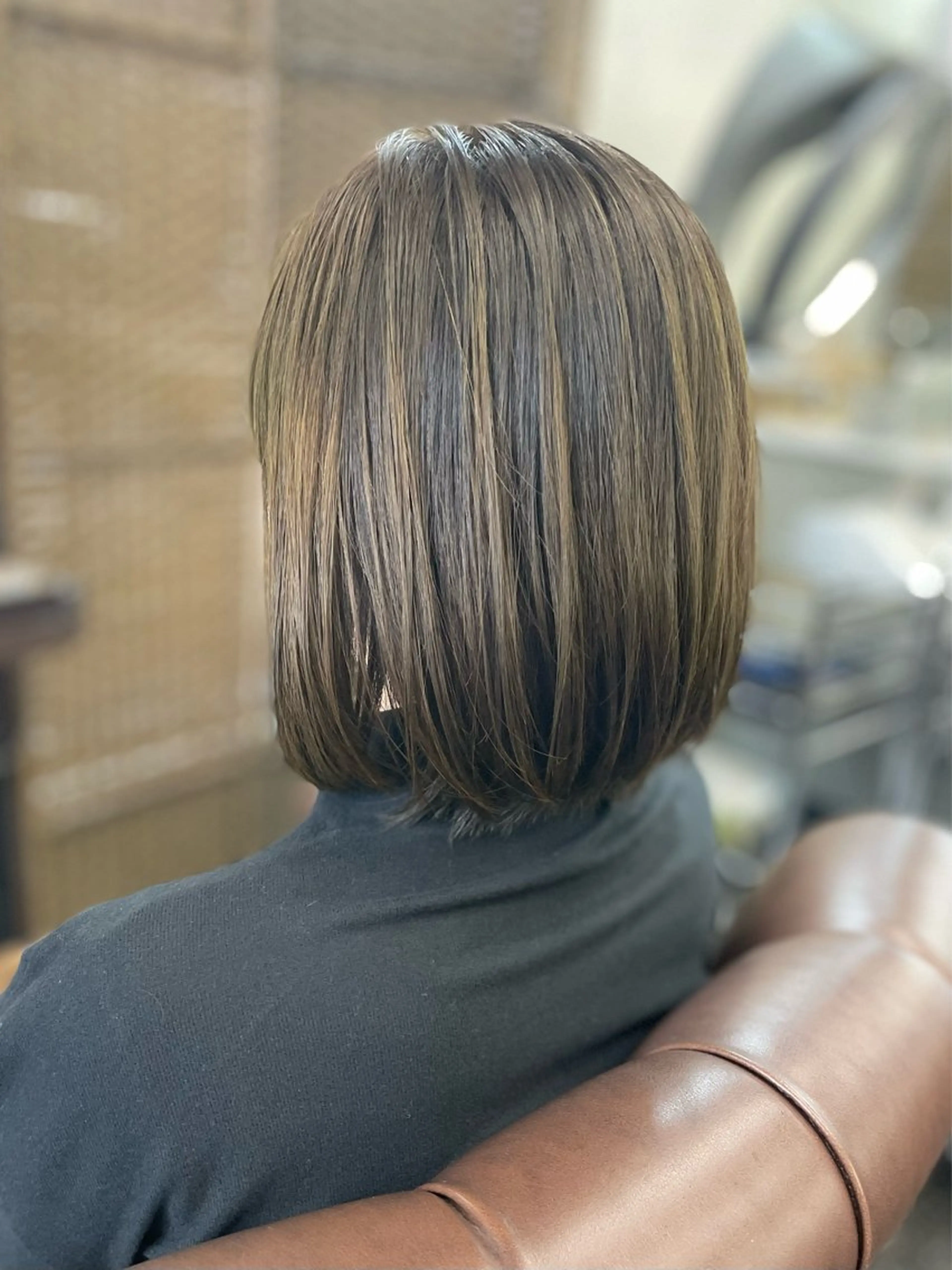 ミディアム カラー オリーブカラー ボブ カット ヘアカラー トリートメント 沢田 瞳のヘアスタイル