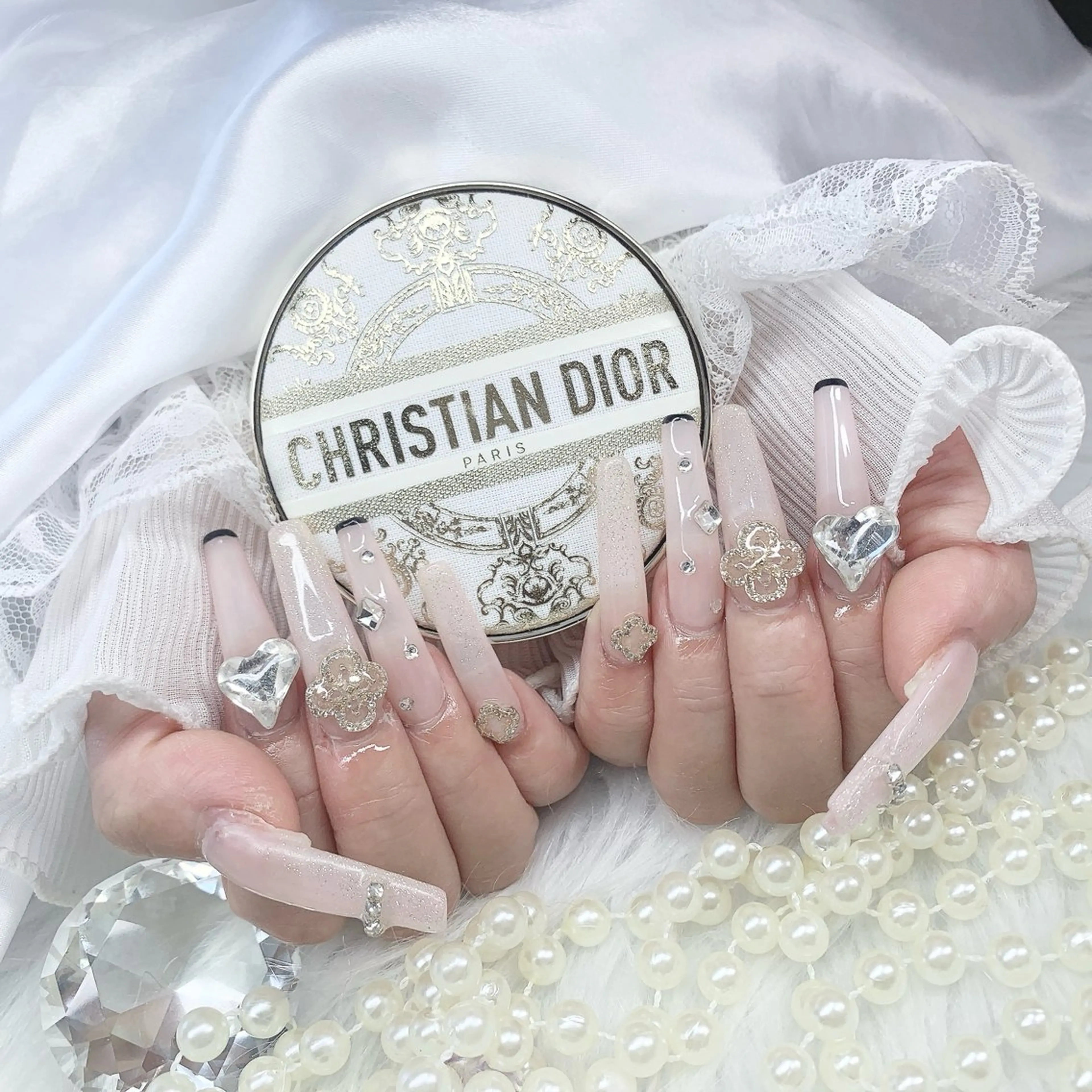 ネイル オーロラネイル 成人式 フットネイル 韓国ネイル ロングネイル ハンドネイル Yudia🦋 azuのネイルデザイン