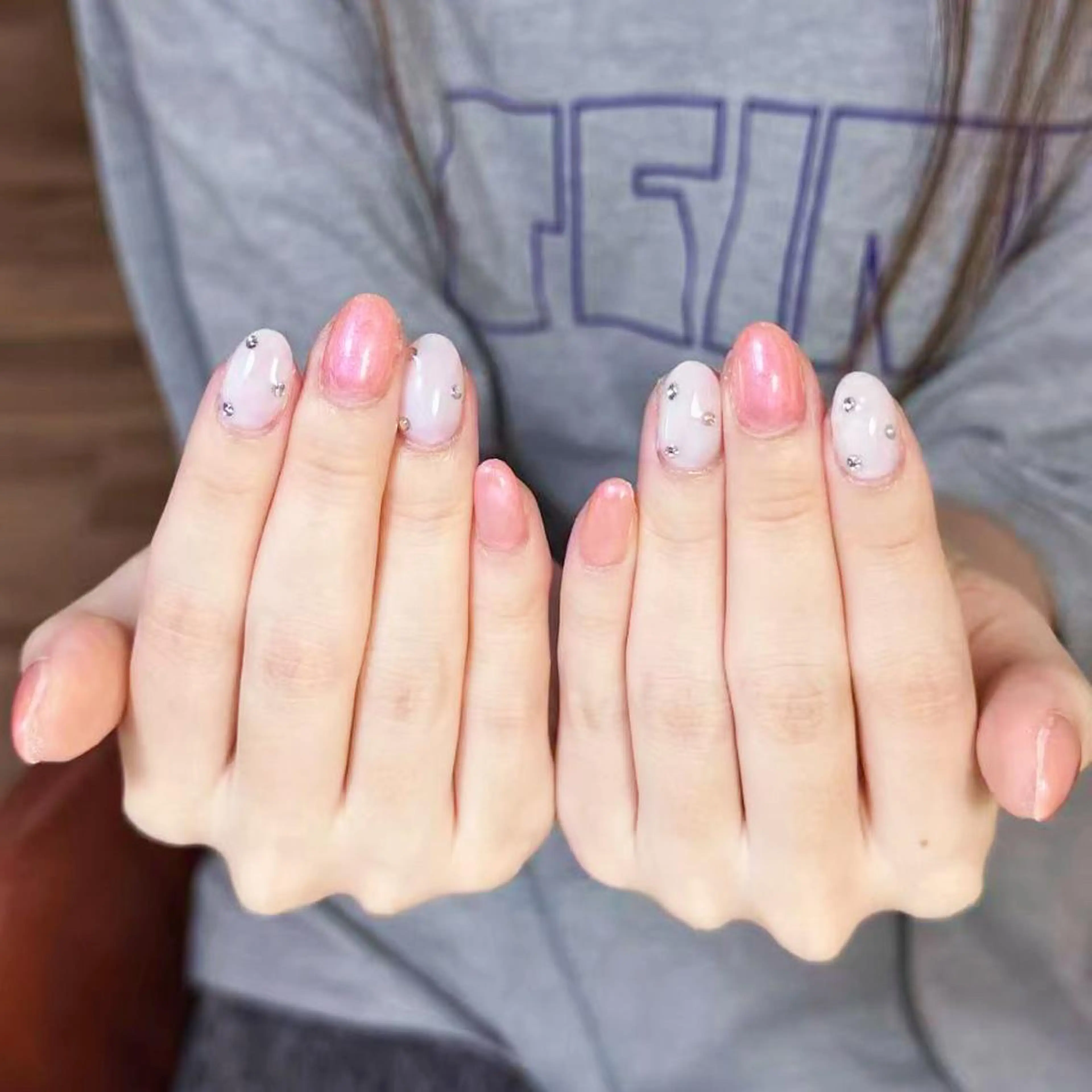 ネイル アートネイル オーロラネイル ガーリー キラキラネイル マグネットネイル ハンドネイル Diamond ✨のネイルデザイン