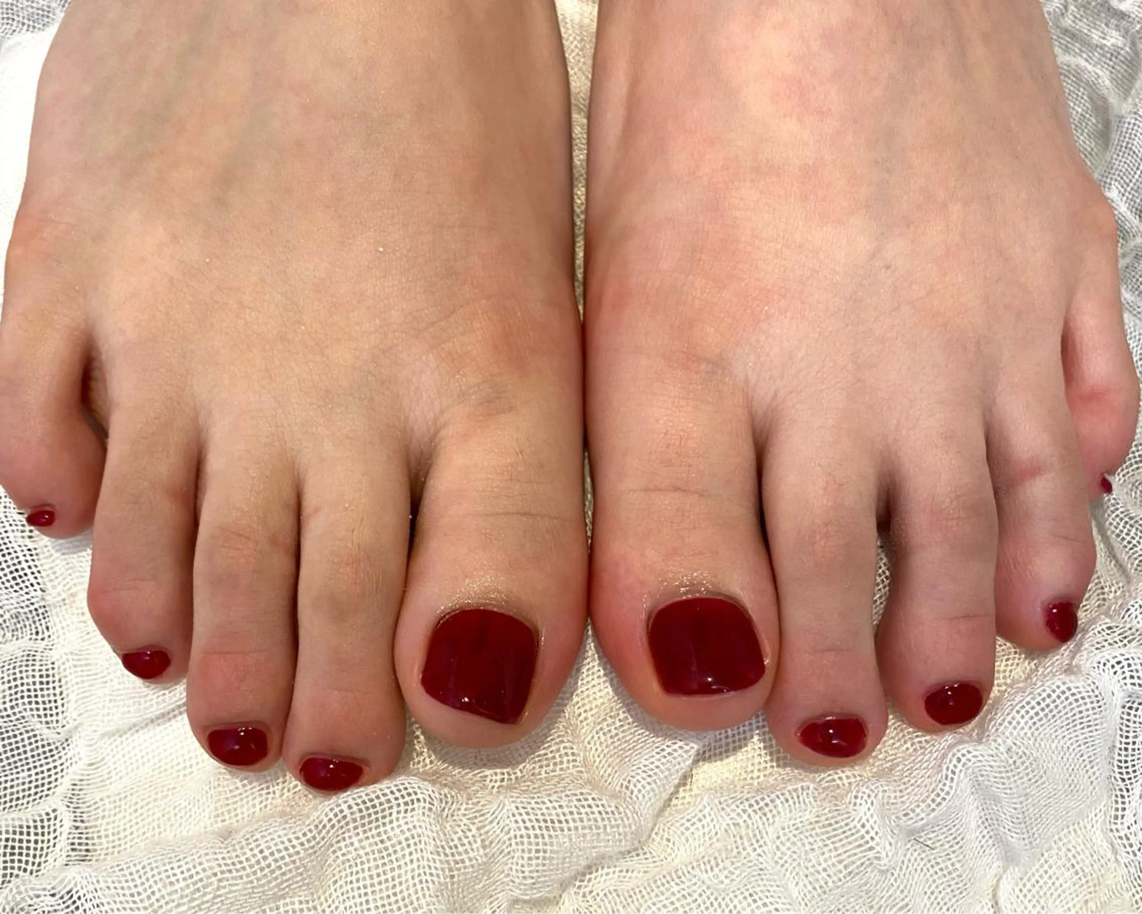 ネイル 赤色 daisy lash天王寺　池阪のマツエク・マツパデザイン