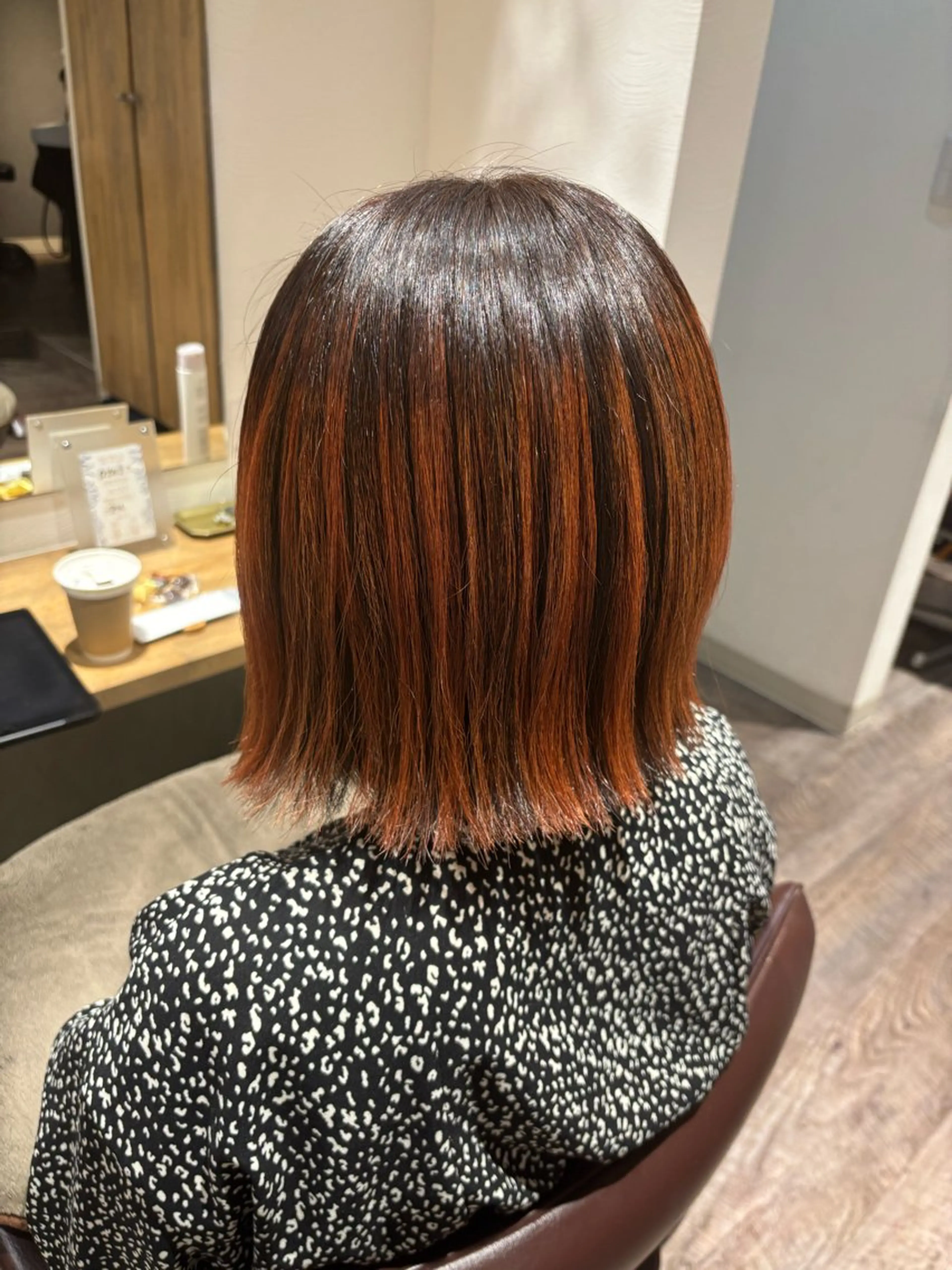 ショート カラー ブリーチ デザインカラー あらい まさえのヘアスタイル