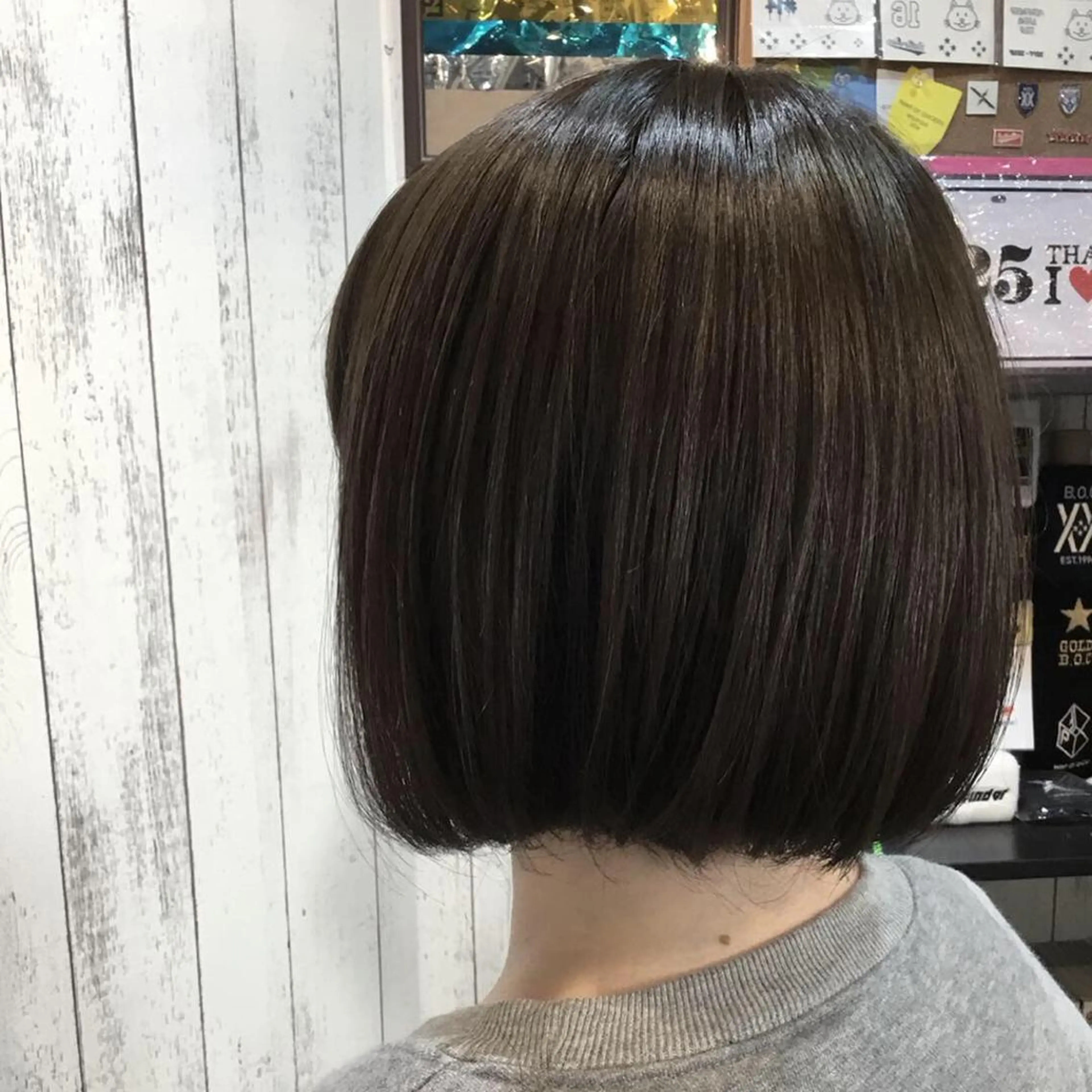 ショート カラー パーマ embrace エンブレイスのヘアスタイル