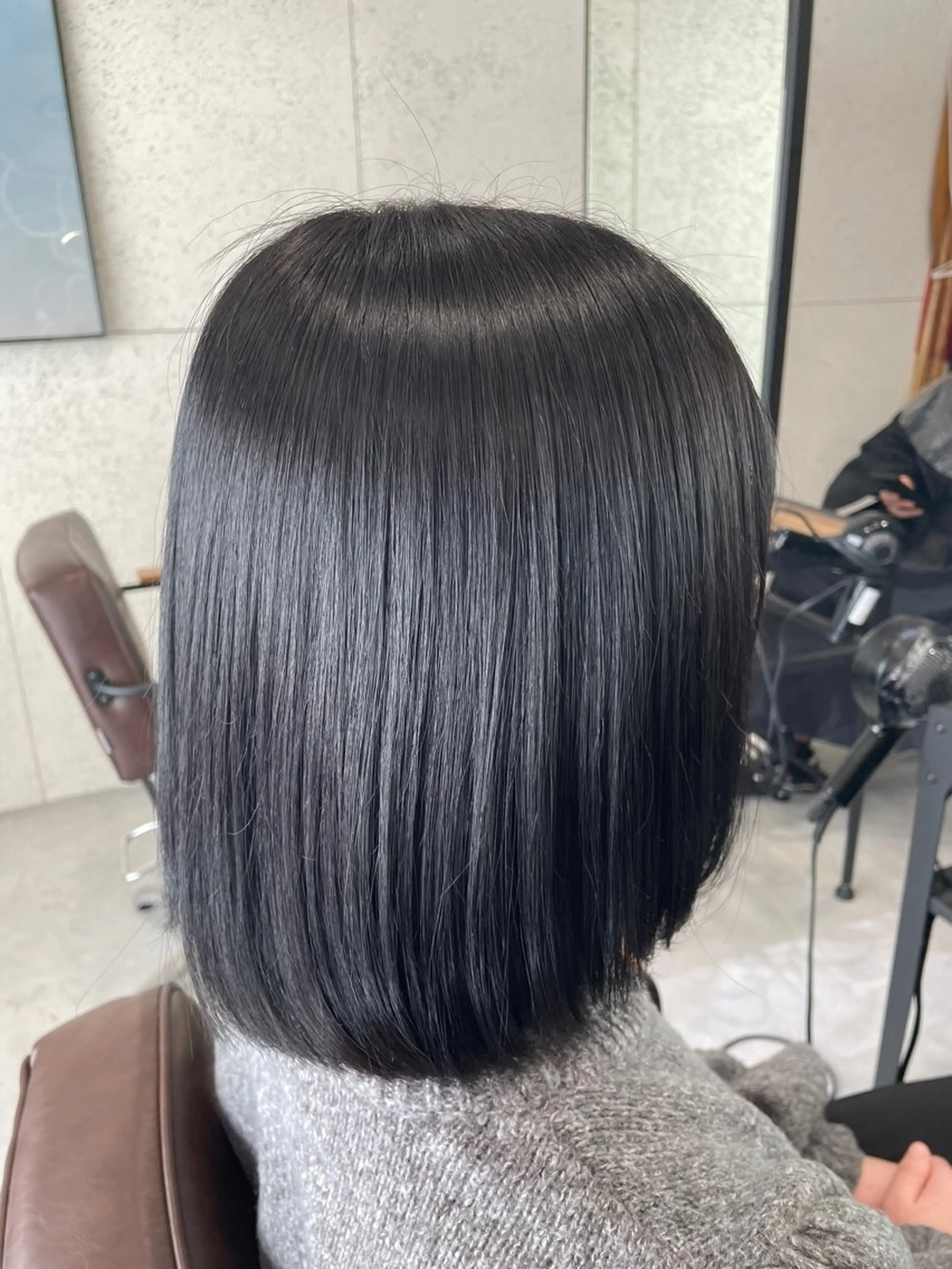 ショート カラー 黒髪 ブルーカラー ブルーブラック 髪質改善 NIKA 蒲田所属・マンツーマン 髪質改善　工藤のヘアスタイル