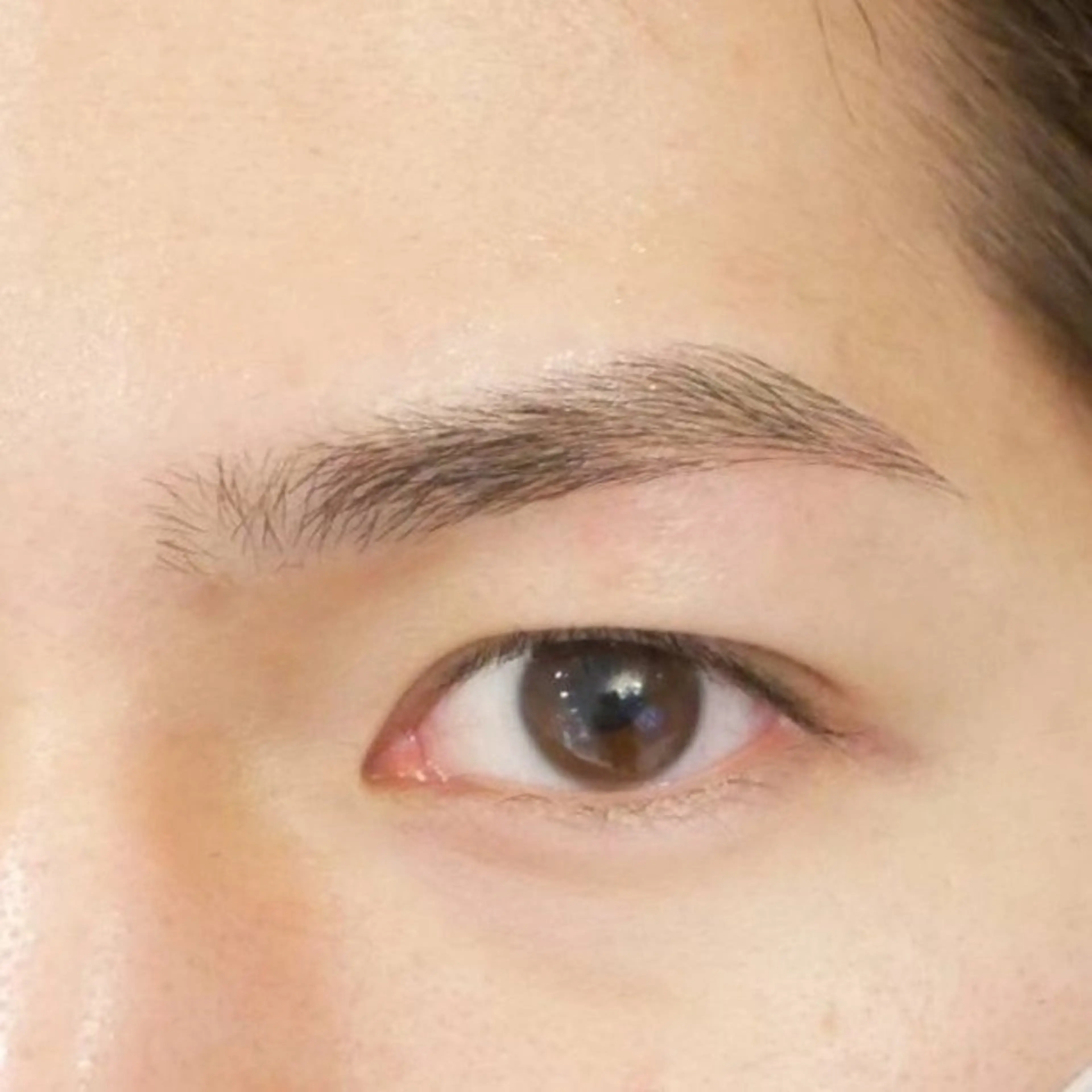 メンズ アイブロウ W EYE BEAUTY表参道所属・Chinami .Kの眉毛・アイブロウイメージ