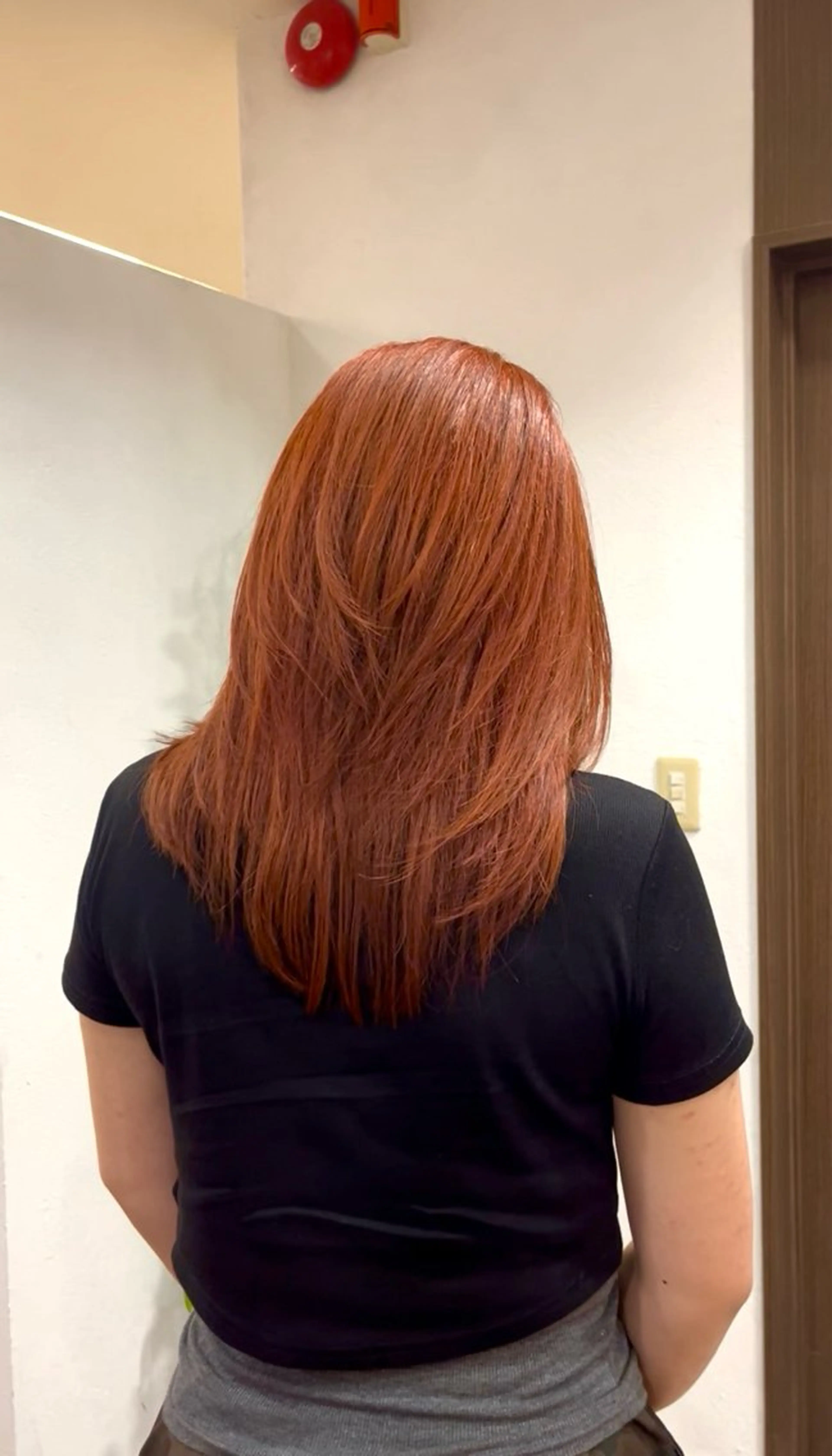 ミディアム ミディアムレイヤー レイヤーカット 山本 梨華のヘアスタイル