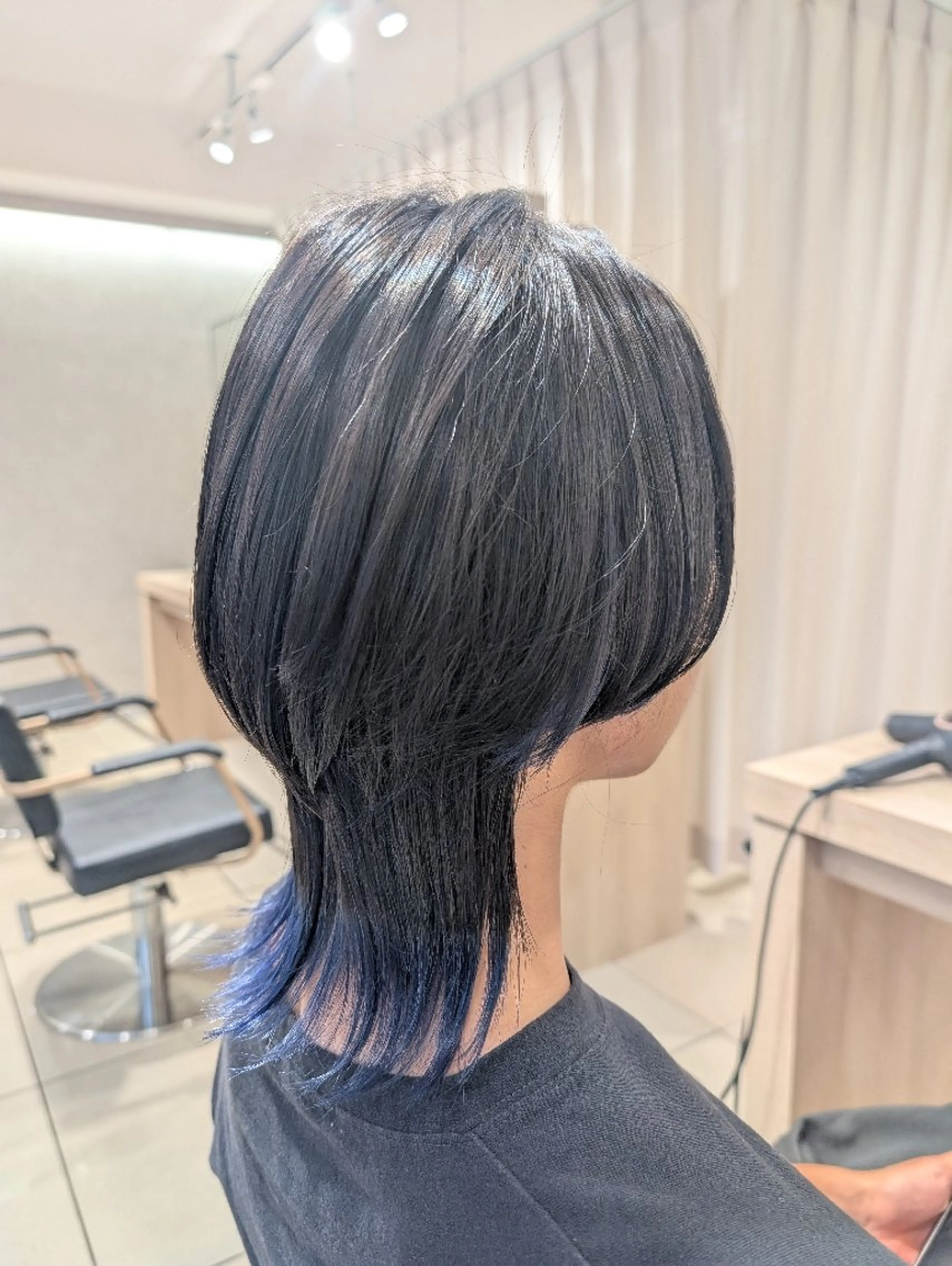 カラー メンズ マッシュウルフ マッシュ メンズウルフカット ウルフカット Director金野 麻衣子のヘアスタイル